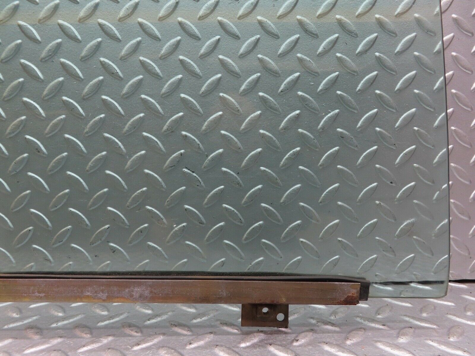 18812 Mercedes-Benz W116 Rear Right Door Window Glass