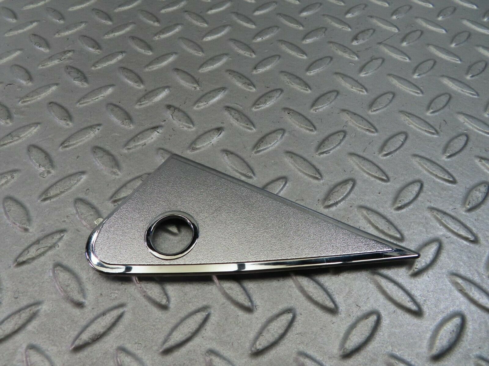 8145 Mercedes-Benz W123 Mirror Triangle Cover Left 1237250711