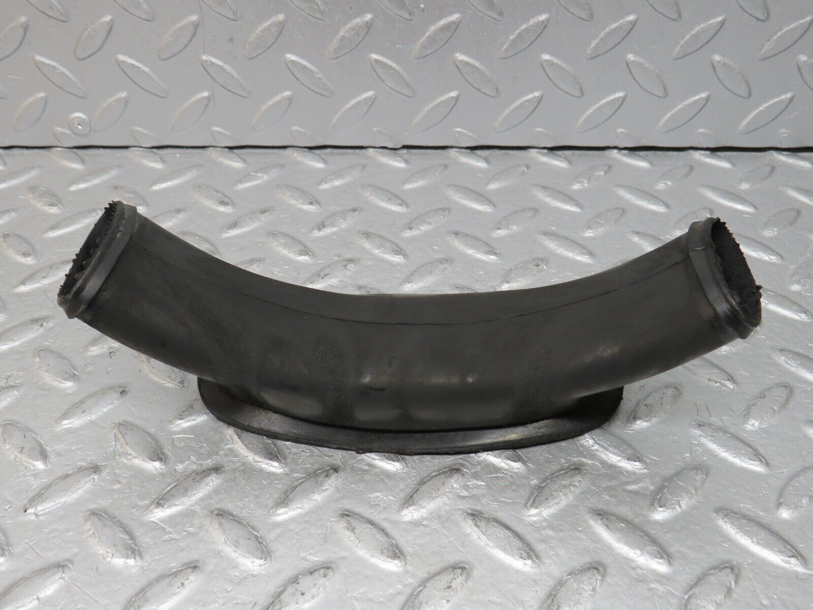 36661 Mercedes-Benz W201 190E 2.0L Heater Water Drain 2018320025