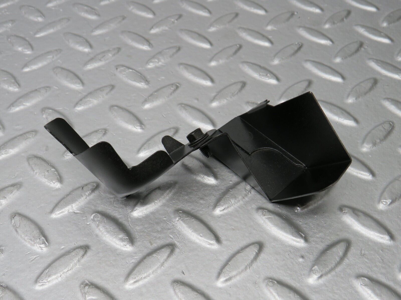 39005 Mercedes-Benz W201 190E 2.6L Steering Box Joint Cover