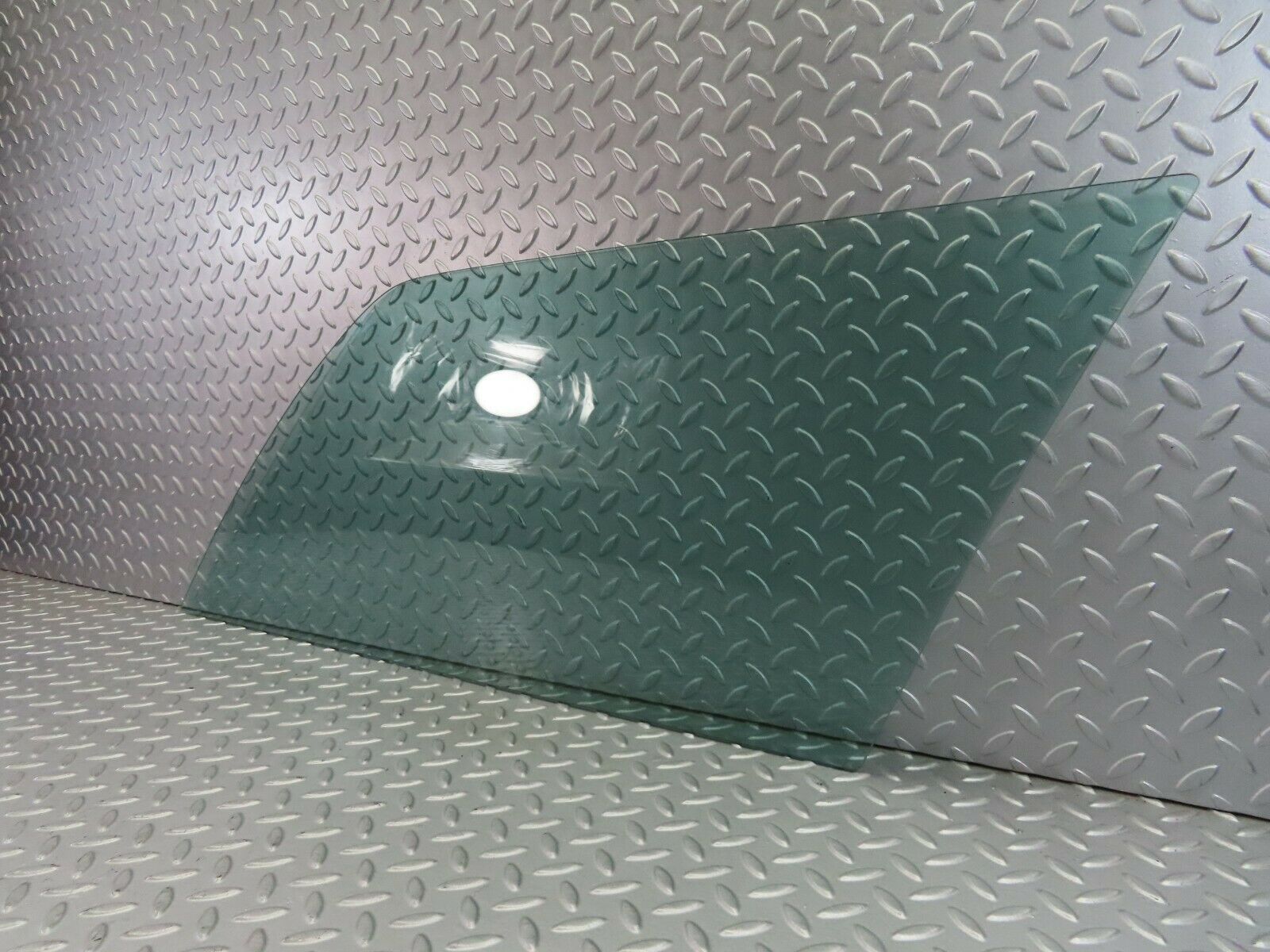 7695 Mercedes-Benz S123 230TE Wagon Rear Right Window Glass