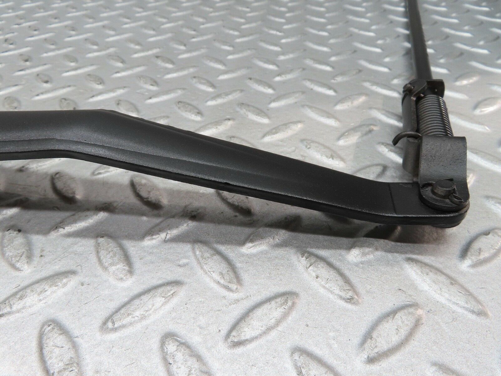 17796 Mercedes-Benz W116 450SEL Handbrake Regulator