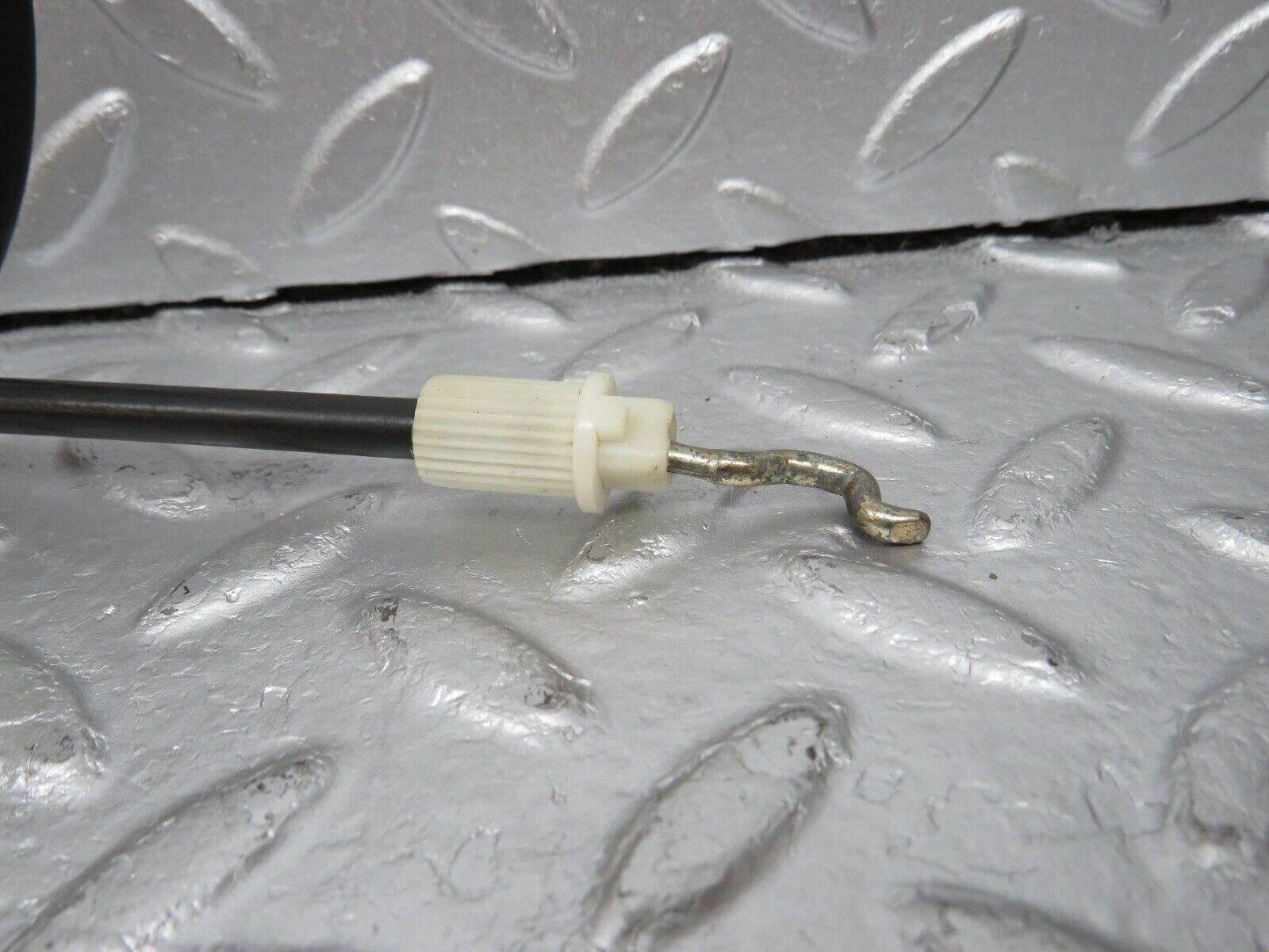 34377 Mercedes-Benz C126 380SEC Coupe Door Lock Cable