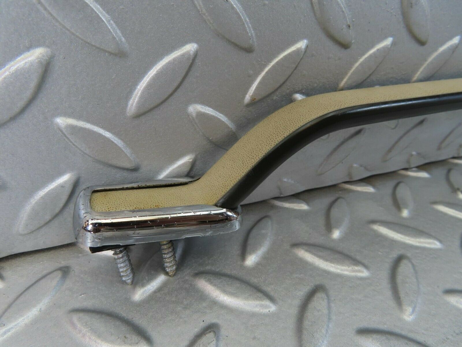 7303 Mercedes-Benz W116 450SE Interior Roof Grab Handle Rear