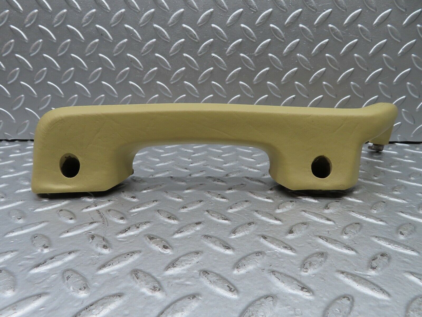 21030 Mercedes-Benz W123 230E Interior Door Handle Front Left Beige 1239701701