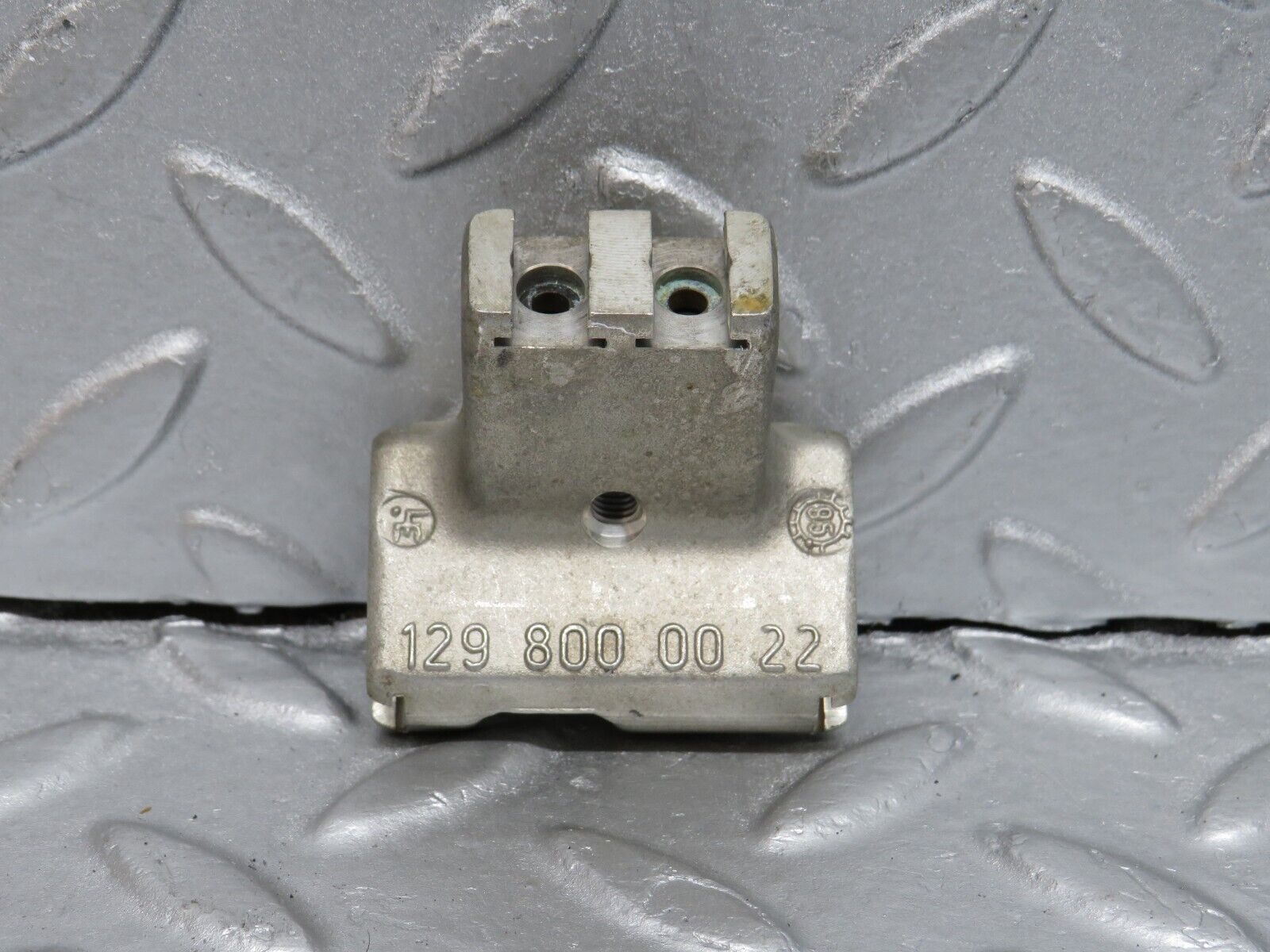 39798 Mercedes-Benz R129 320SL Coupe Soft Top Hydraulic Distributor 1298000022