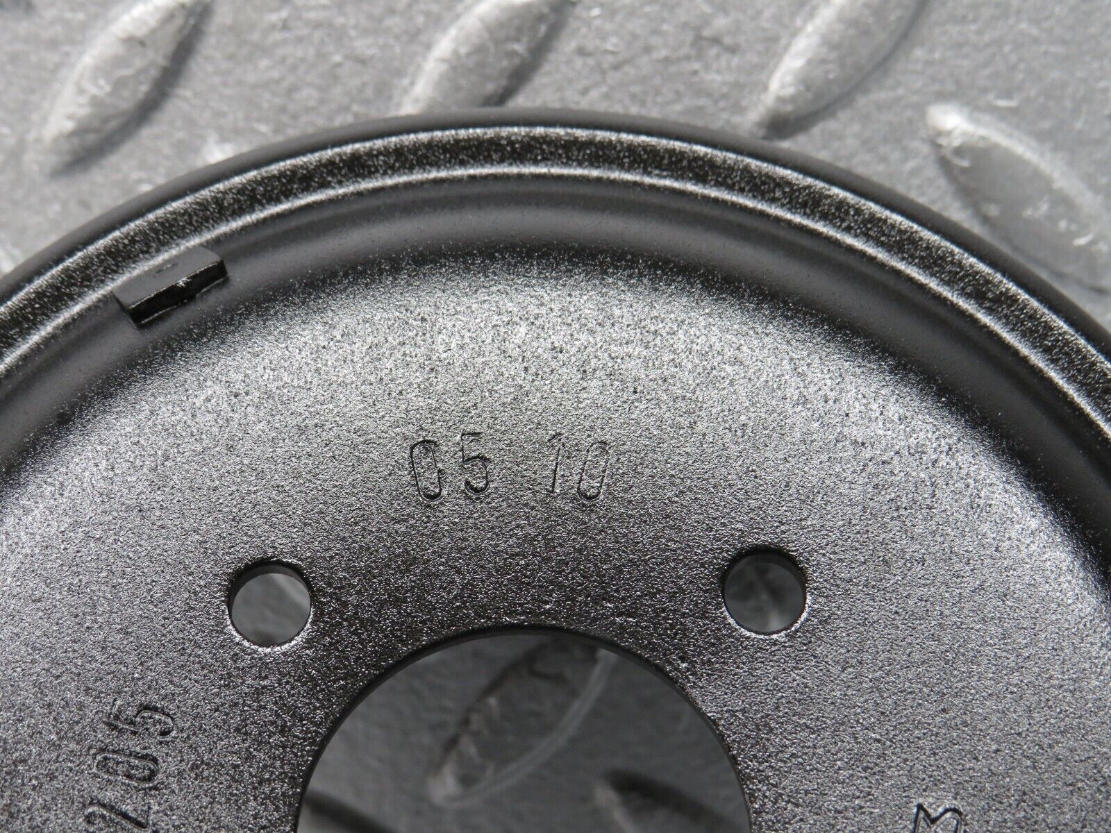 39572 Mercedes-Benz R129 320SL Coupe Engine Belt Pulley 1032050510