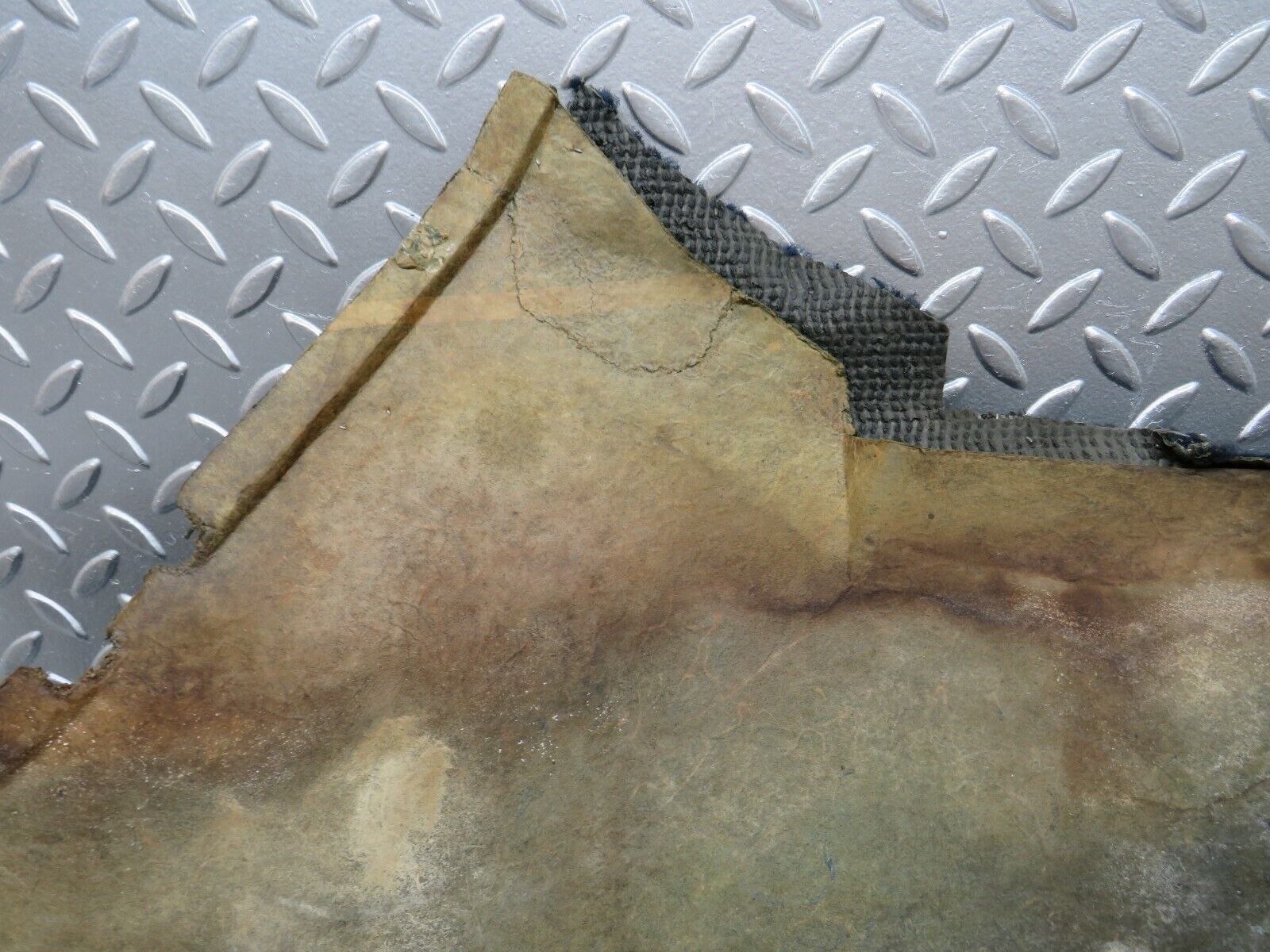 26863 Mercedes-Benz W123 240D Centre Console Carpet Left Side Blue