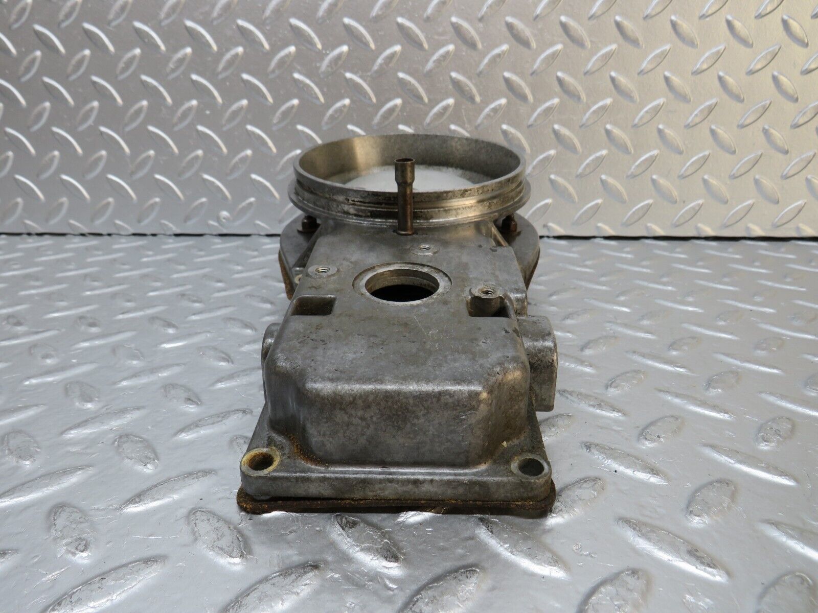 30012 Porsche 924 Air Flow Mass Meter Sensor Bosch 0438120101 047133353