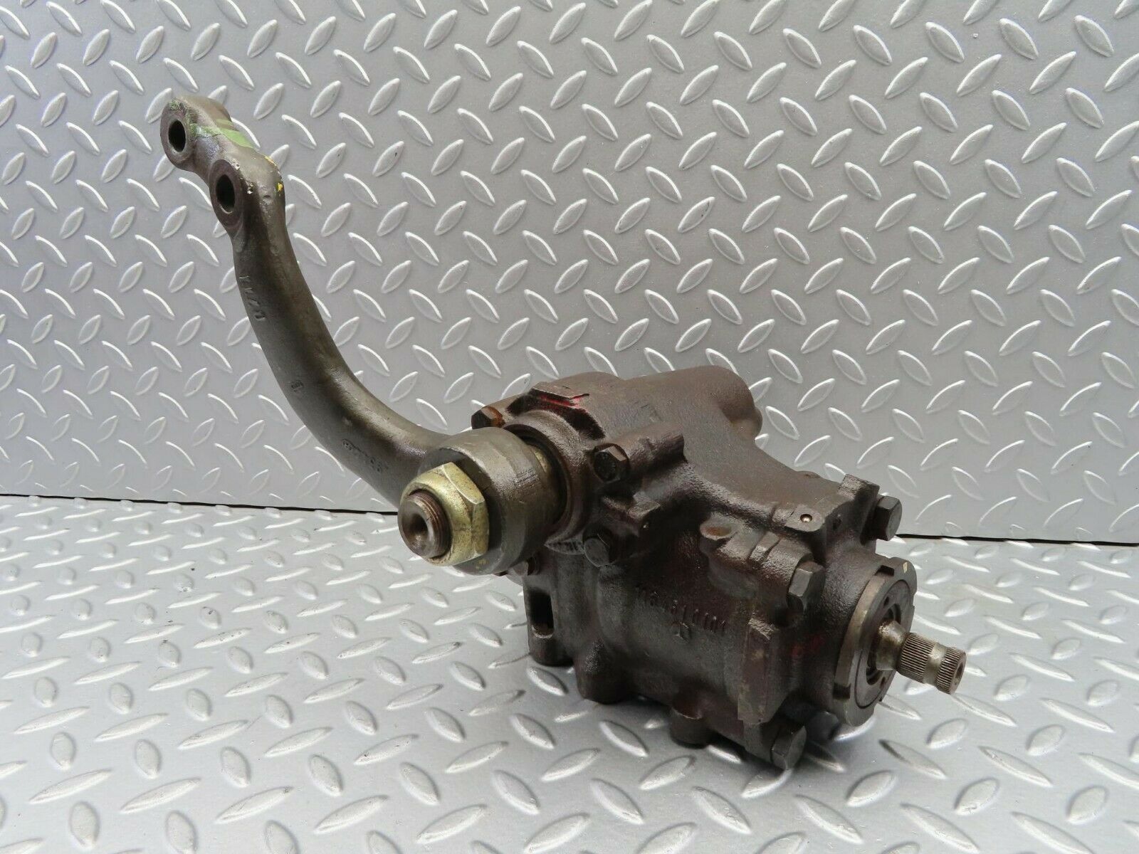 7159 Mercedes-Benz C107 350SLC Coupe Steering Box 1164610101