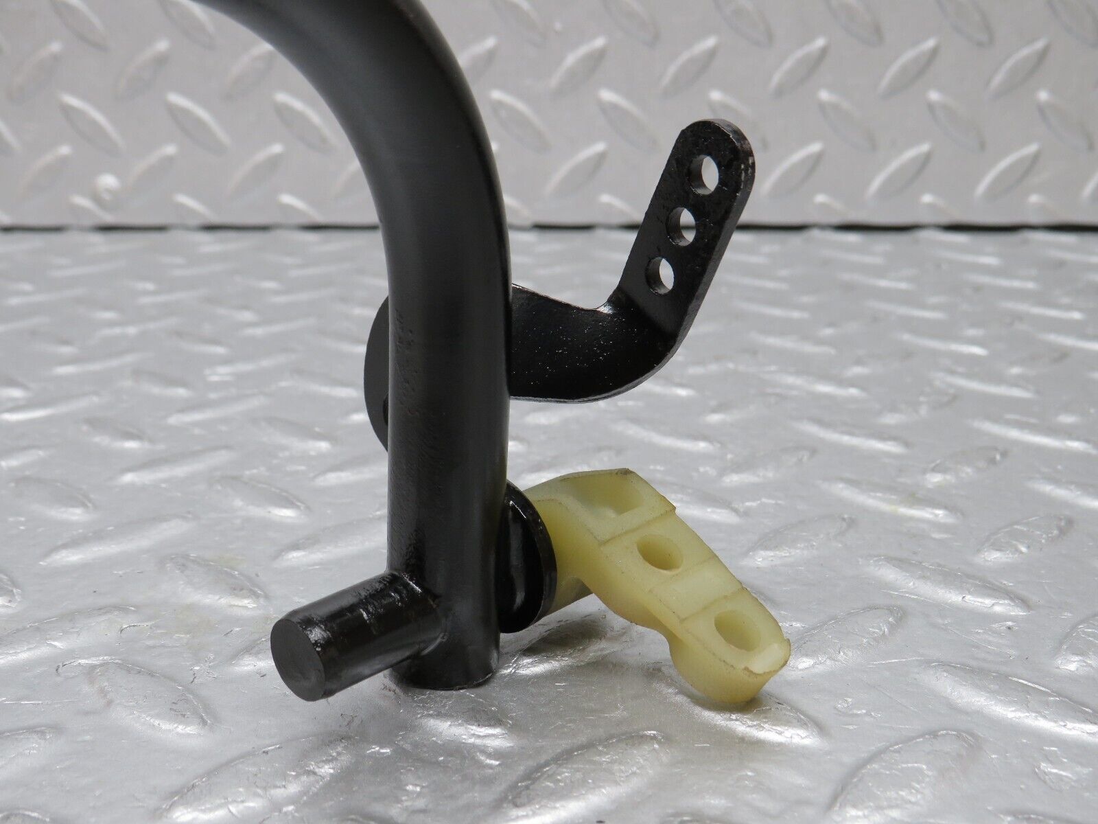 37482 Mercedes-Benz W109 300SEL Accelerator Pedal Linkage