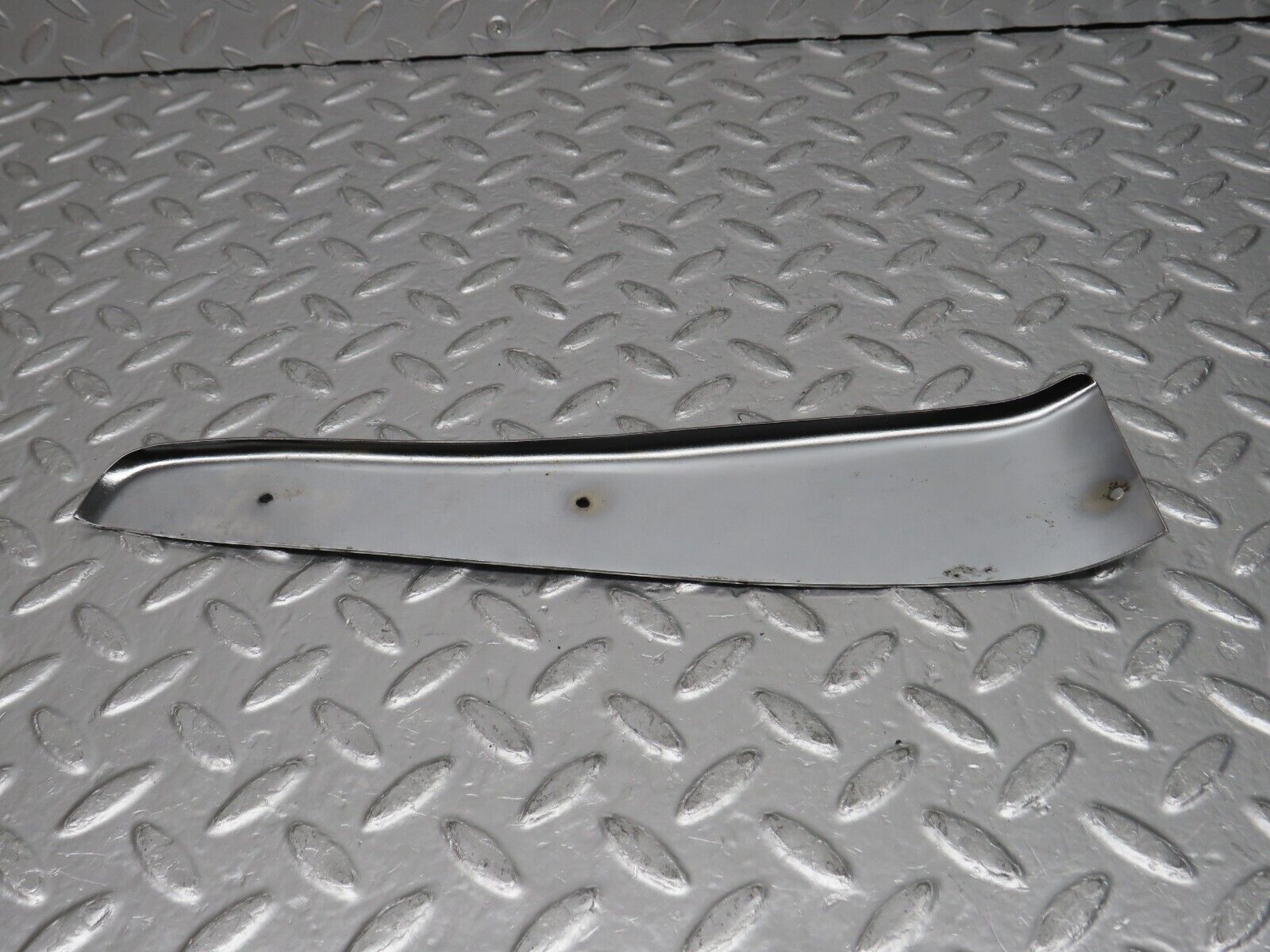 0736 Mercedes-Benz C107 350SLC Coupe Door Chrome Cover Left Side