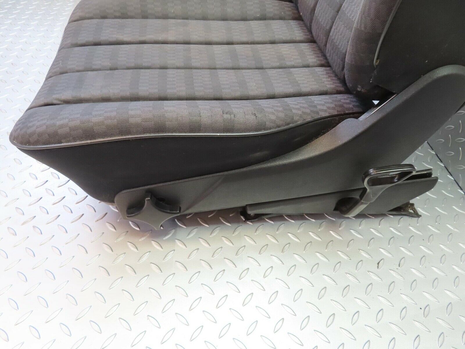 14794 Mercedes-Benz W201 190E Front Left Passenger Seat