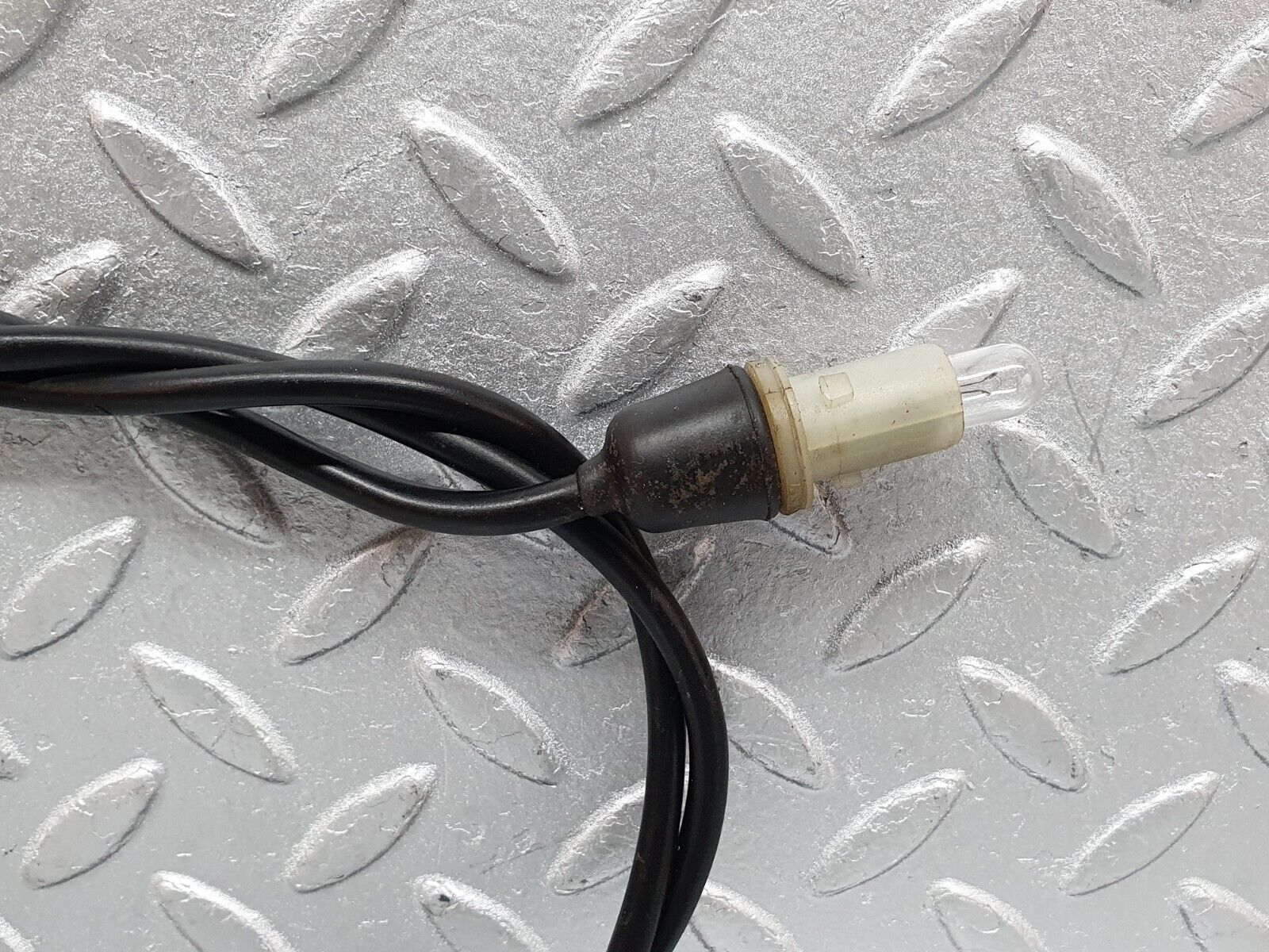 41088 Mercedes-Benz W126 300SE Front Wing Indicator Cable Wire 1249971881