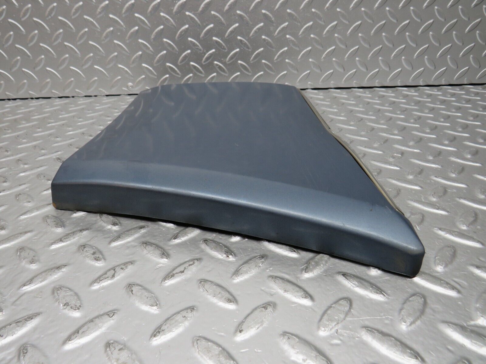 31205 Mercedes-Benz S124 220TE Front Left Fender Wing Moulding Trim 1246901340