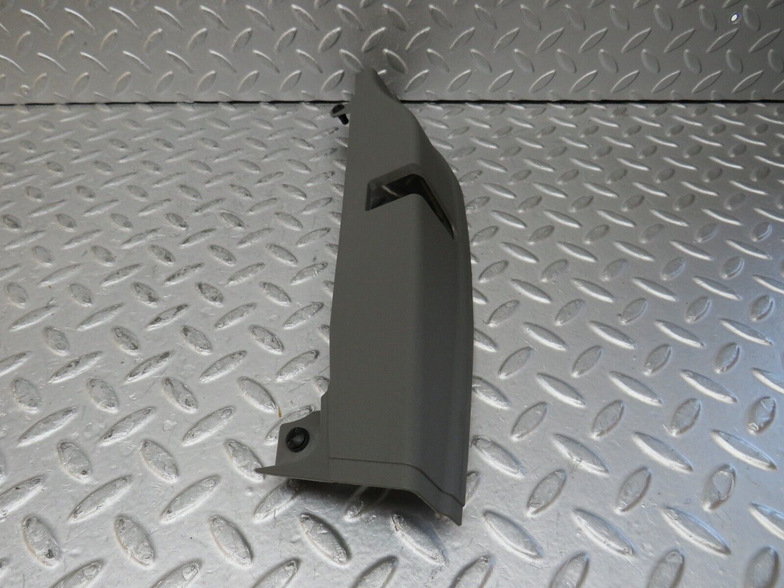 35214 Mercedes-Benz W221 Front Left Door Lock Cover 2217280156