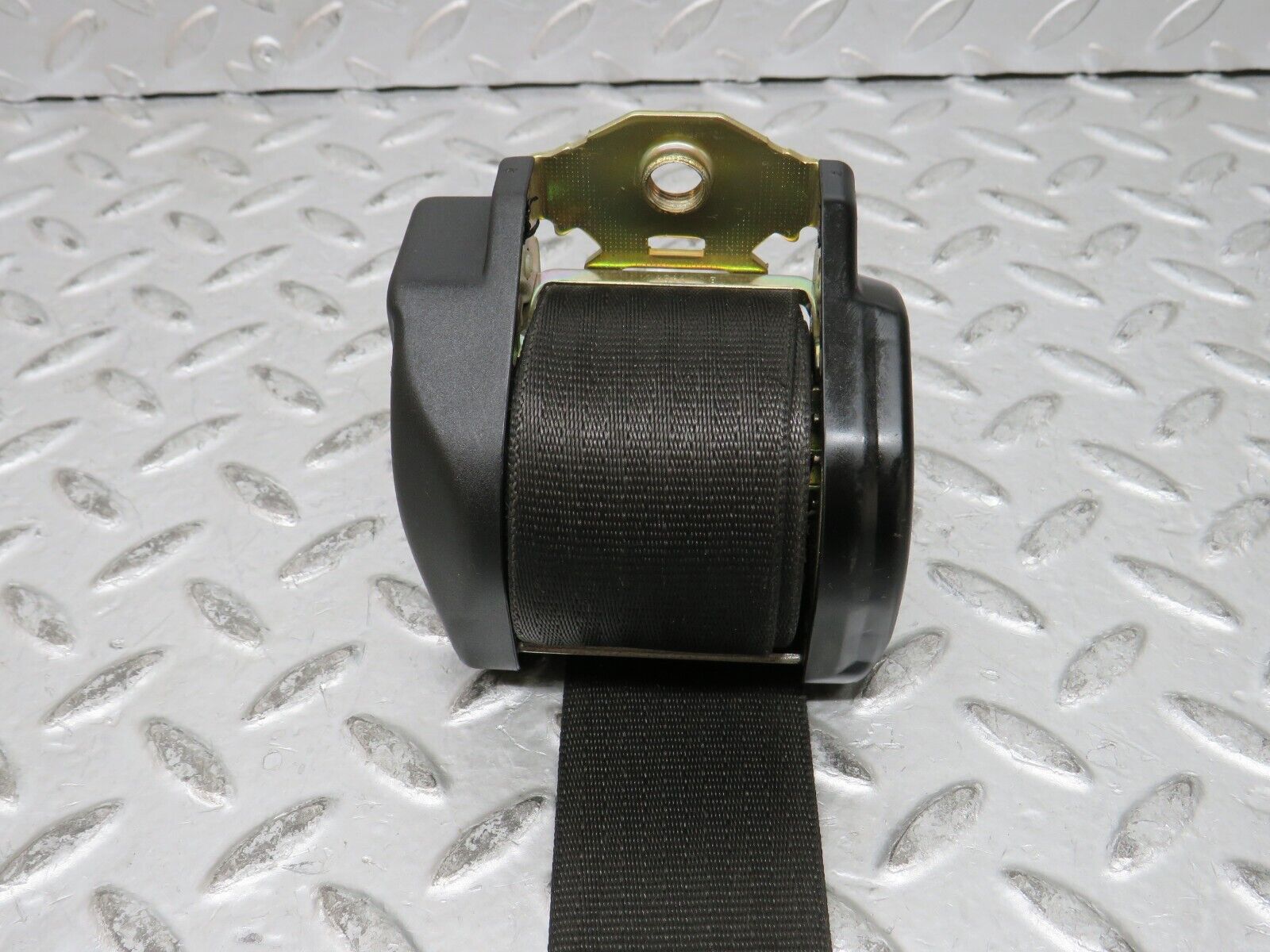 28634 Mercedes-Benz W123 280E Front Right Seat Belt 1238602686