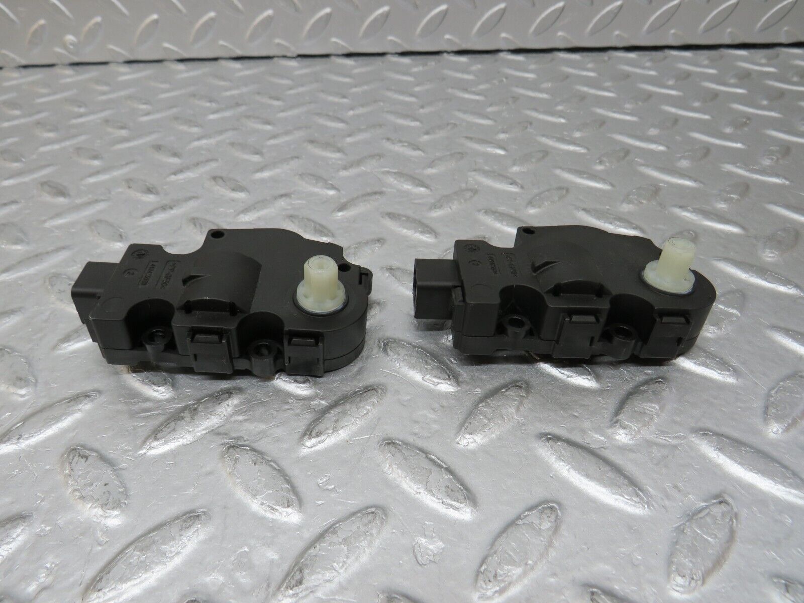 35275 Mercedes-Benz W221 Heater Actuator Motor 2x