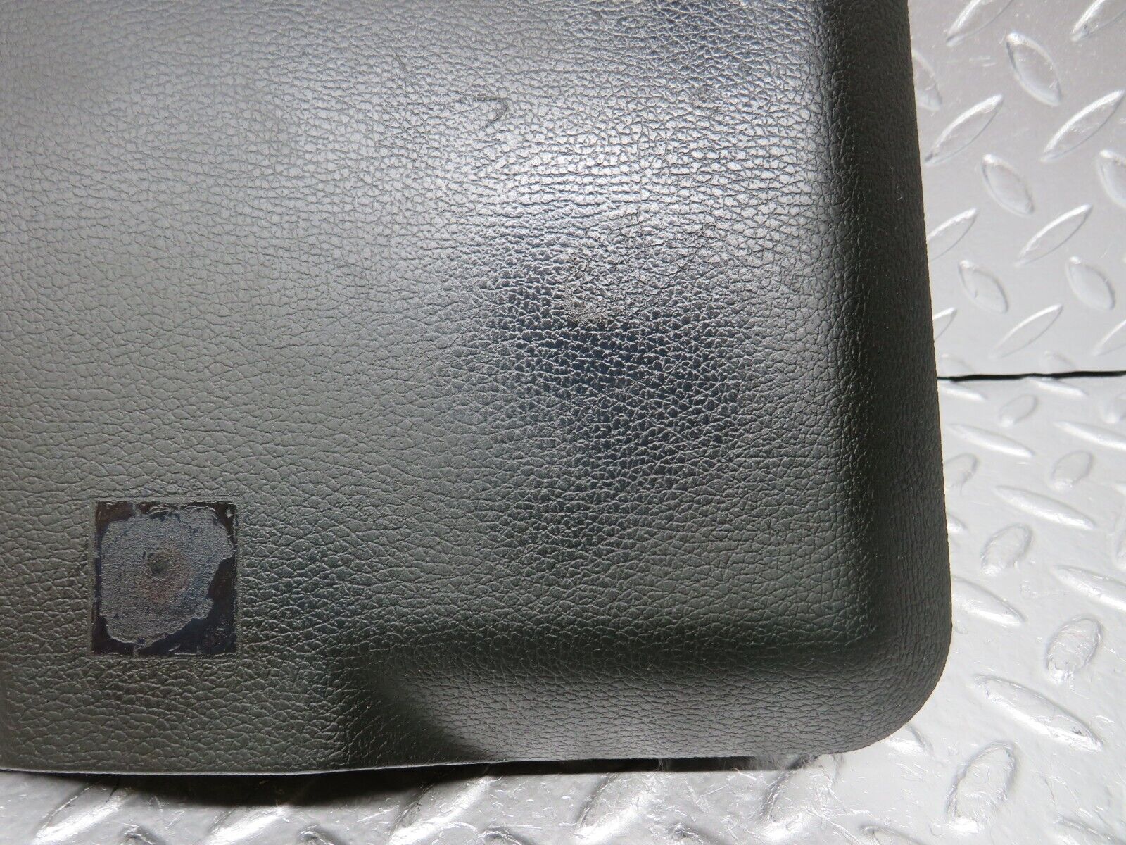 30973 Mercedes-Benz W123 200D First Aid Box 1238650053