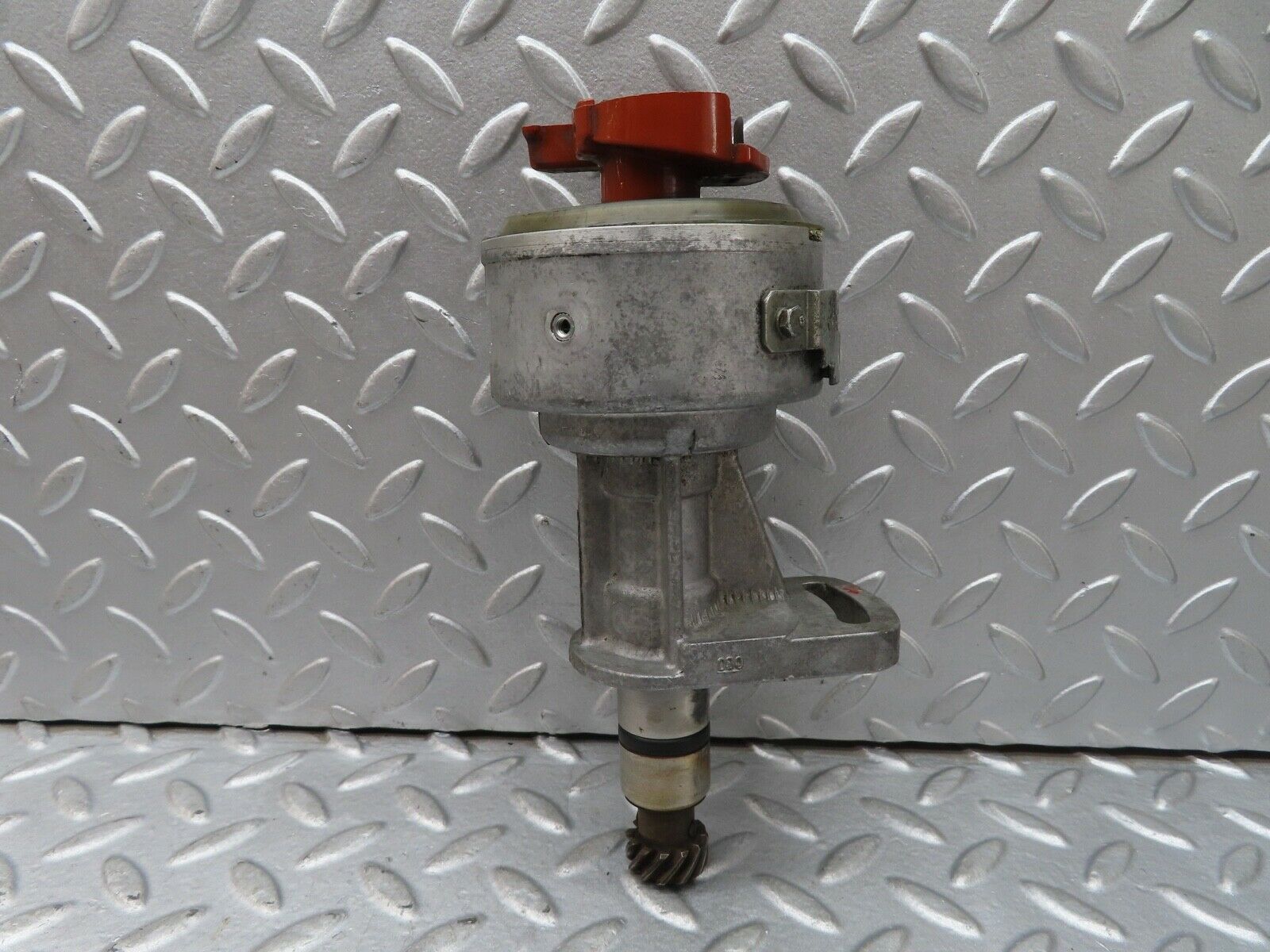 17750 Mercedes-Benz W116 450SEL Ignition Distributor 0237404006