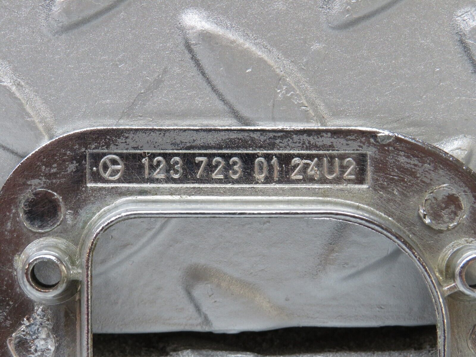 36894 Mercedes-Benz C126 420SEC Coupe Interior Chrome Door Latch Right 1237230224