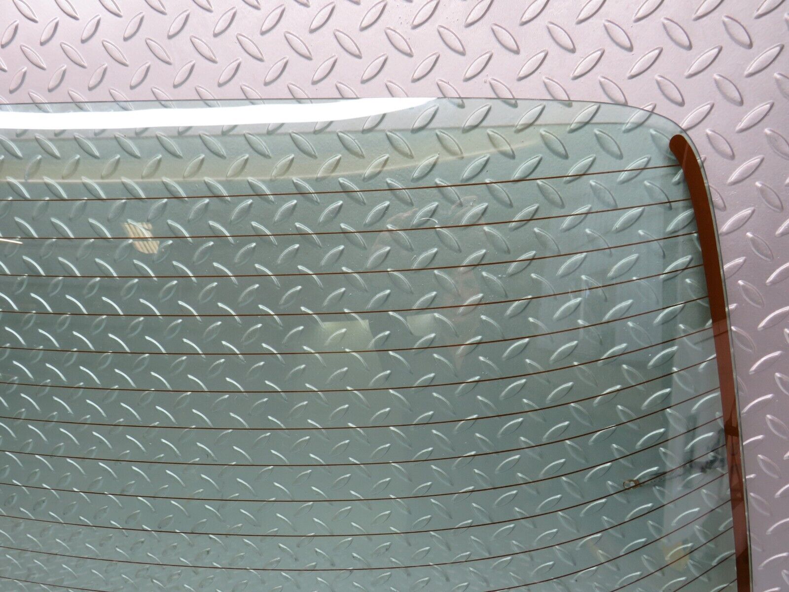 28593 Mercedes-Benz W123 230E Rear Heated Windscreen Glass