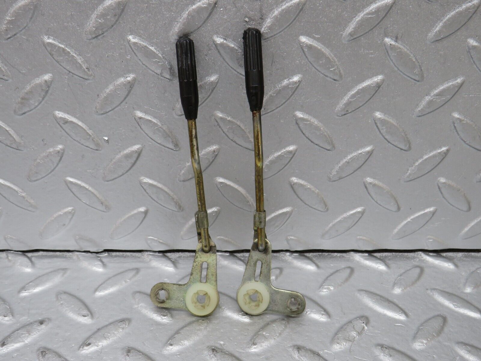 36210 Mercedes-Benz W126 420SE Rear Door Lock Knob Pair