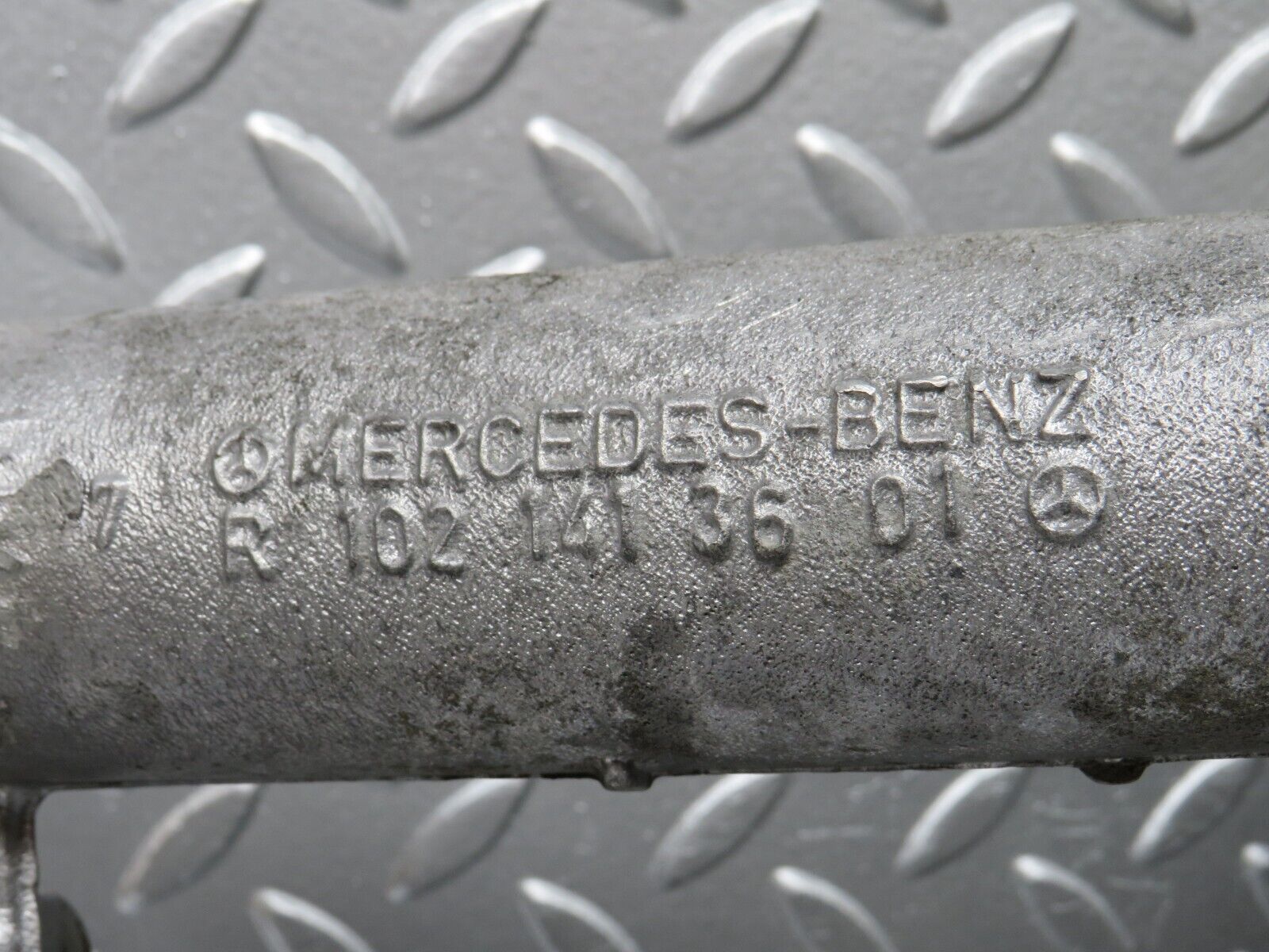 30537 Mercedes-Benz W124 230E Intake Manifold 1021413601