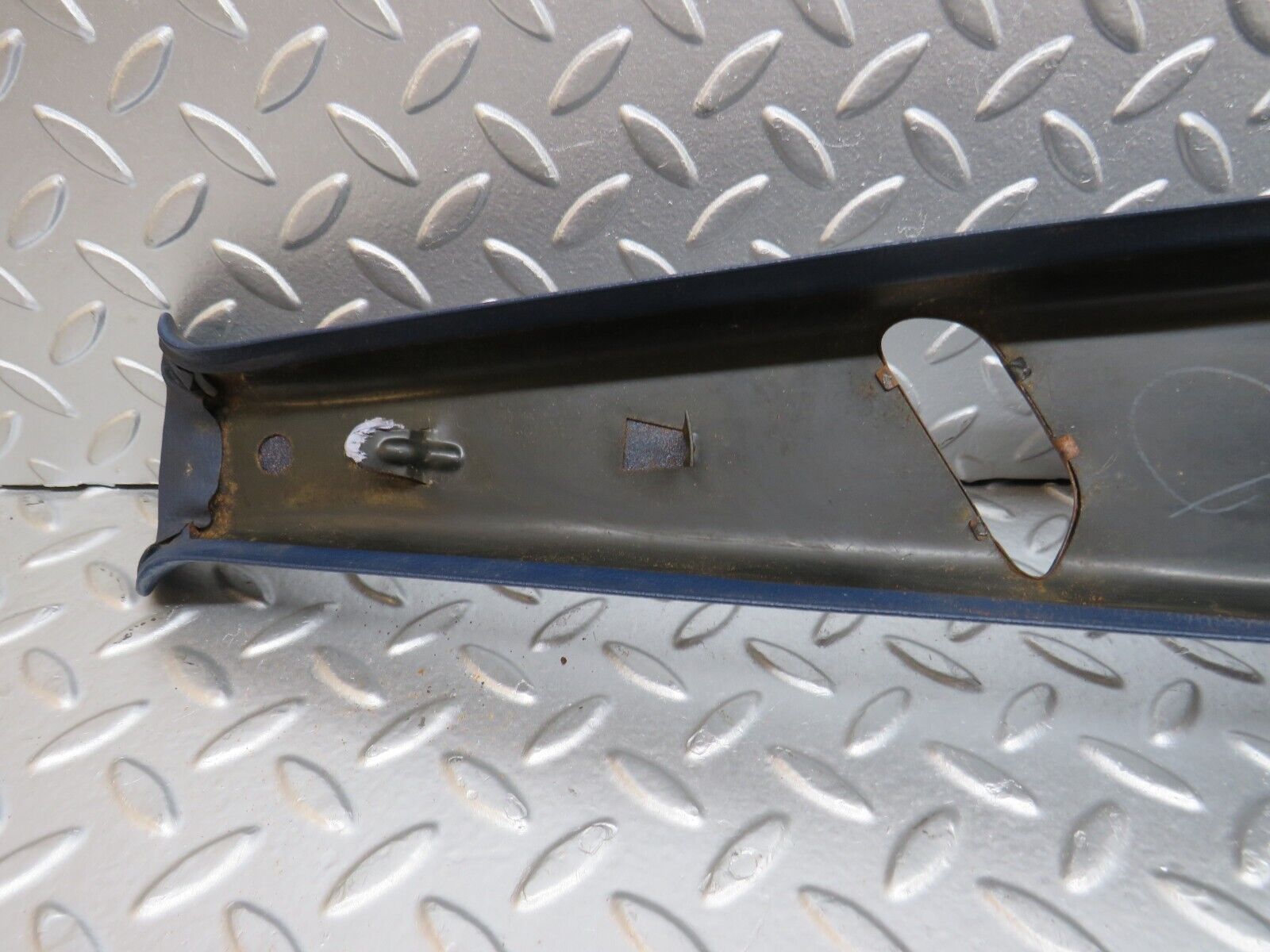 31048 Mercedes-Benz W123 200D B Pillar Cover Right Side Blue