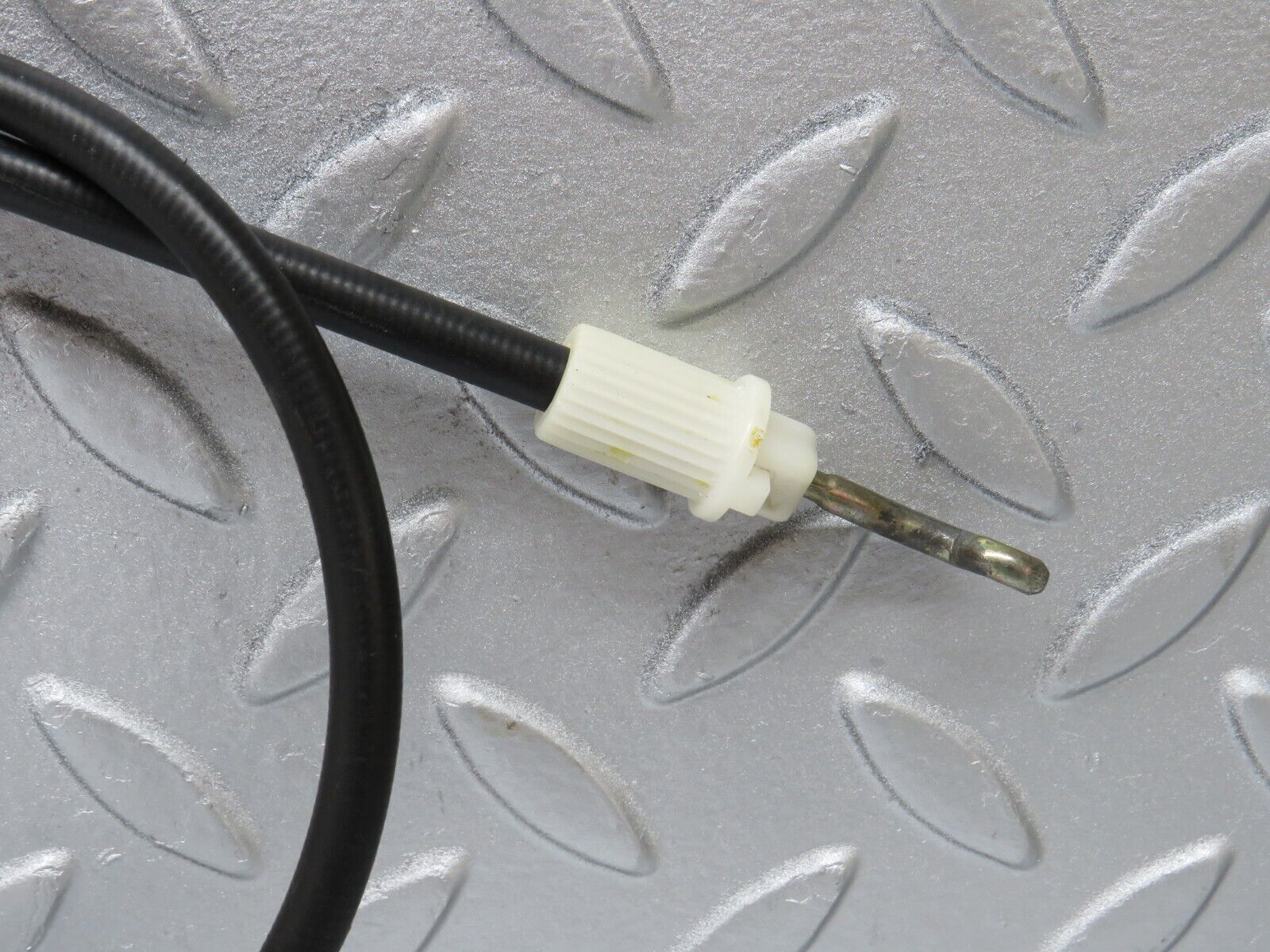 36867 Mercedes-Benz C126 420SEC Coupe Door Lock Cable