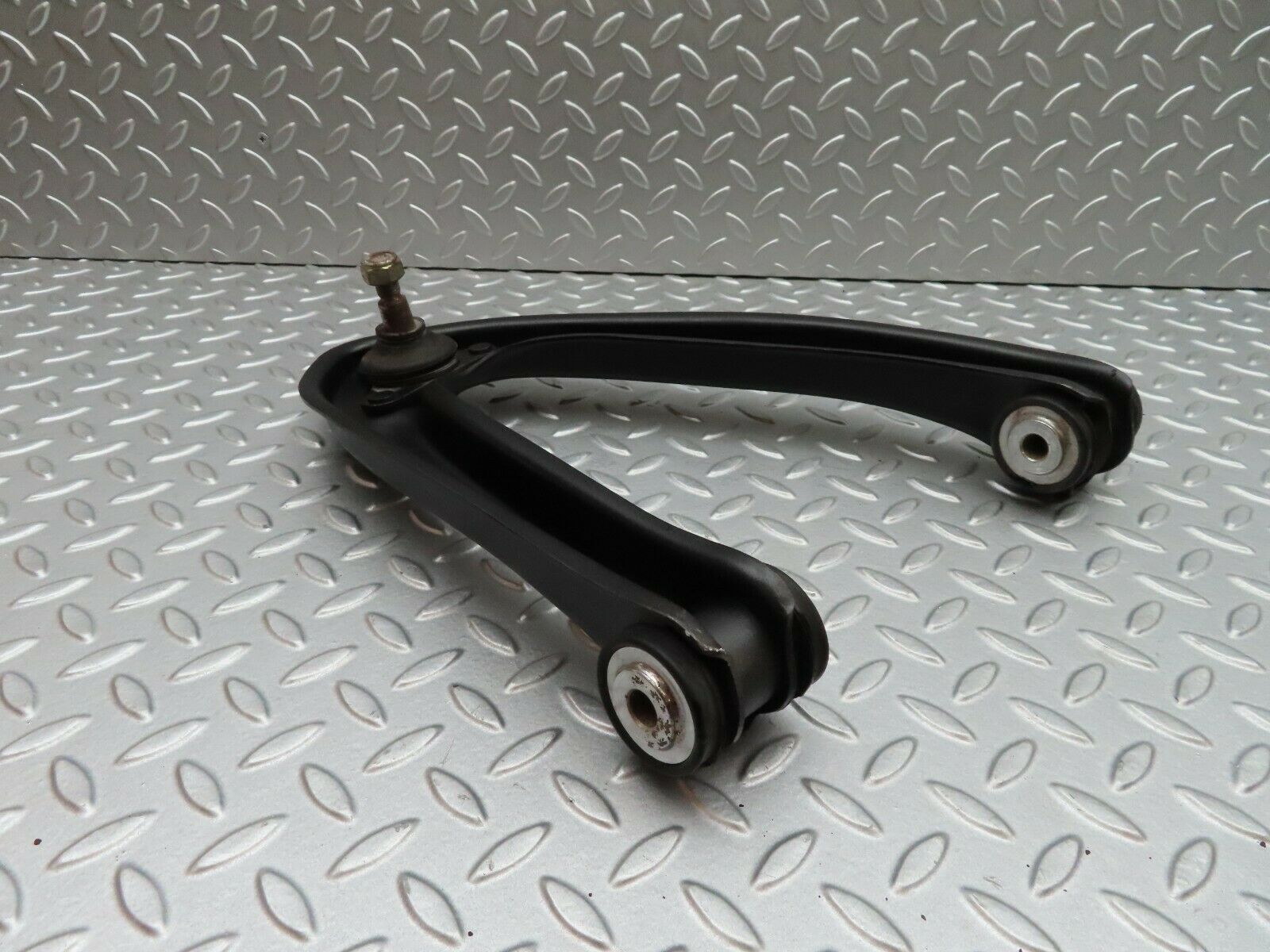 4887 Mercedes-Benz W114 280CE Coupe Front Right Upper Control Arm