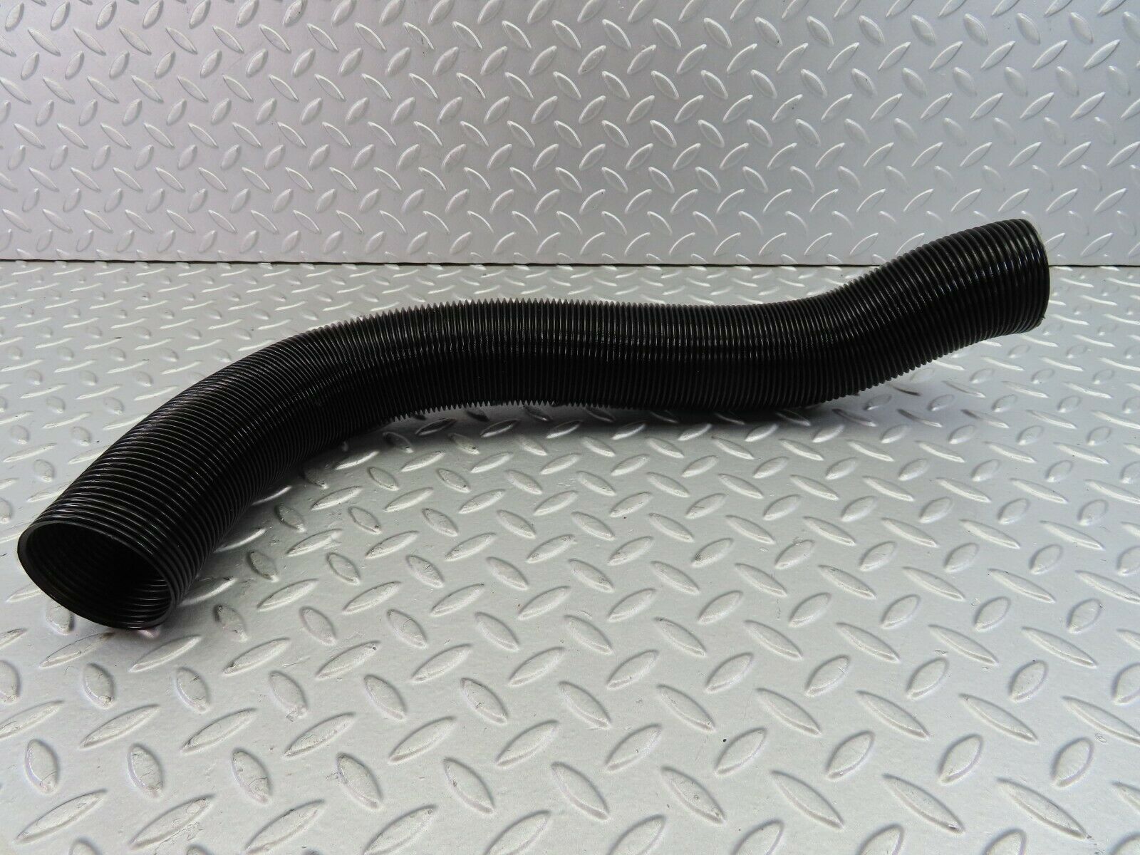 7642 Mercedes-Benz S123 230TE Wagon Heater Pipe Air Pipe Right