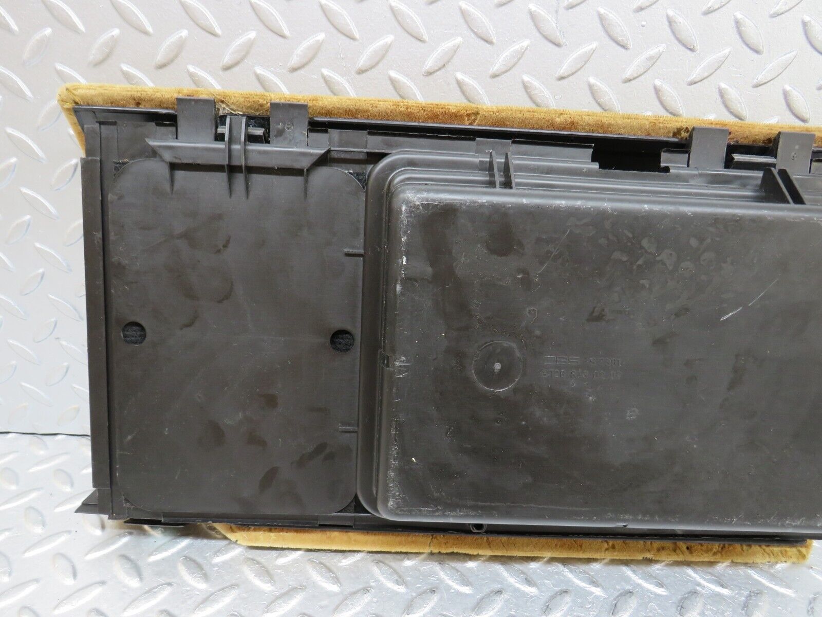 37047 Mercedes-Benz C126 420SEC Coupe Rear Right Parcel Shelf Storage 1268430207