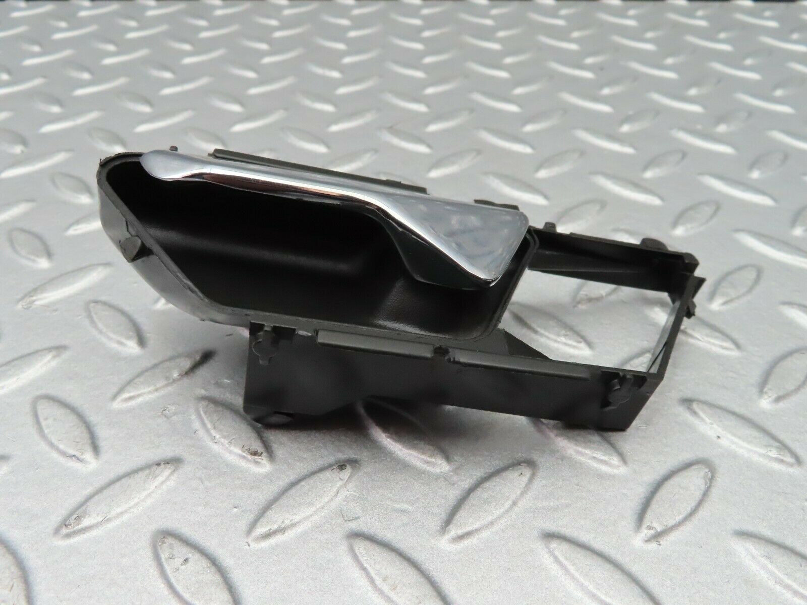 5259 Mercedes-Benz W124 230E Rear Left Interior Door Handle 1247600161