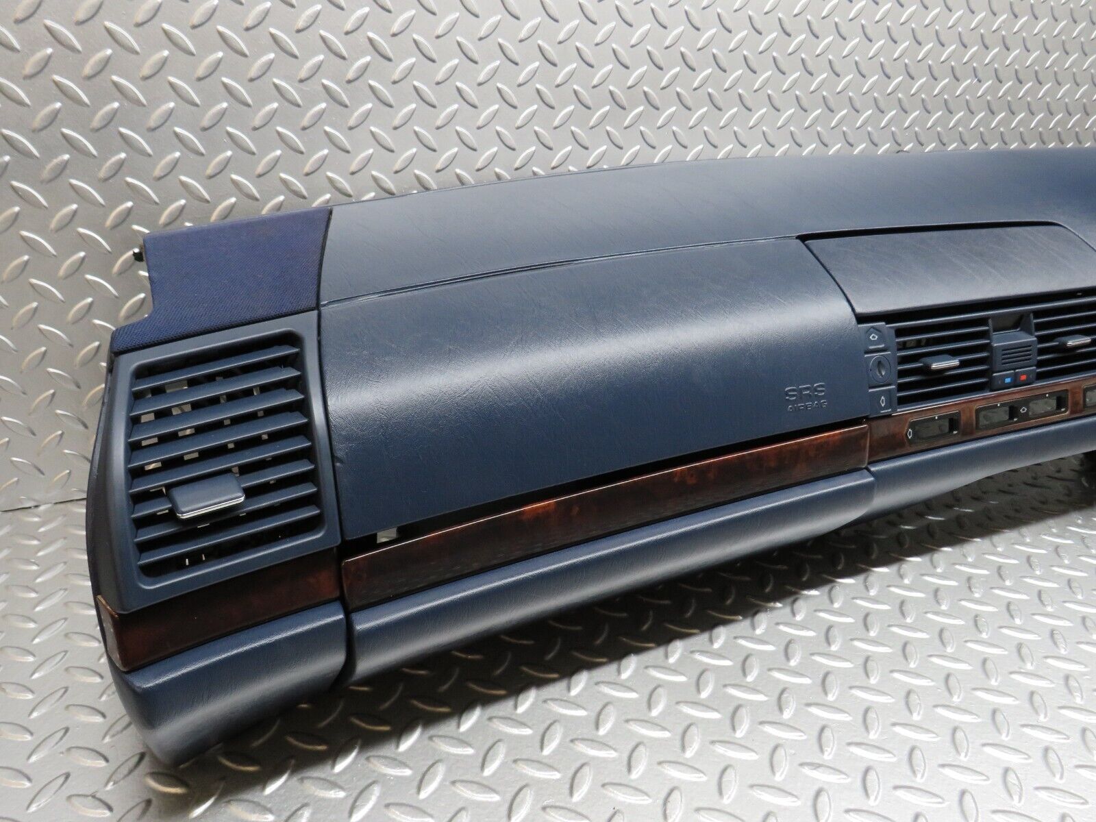 24971 Mercedes-Benz W140 S320 Dashboard Blue