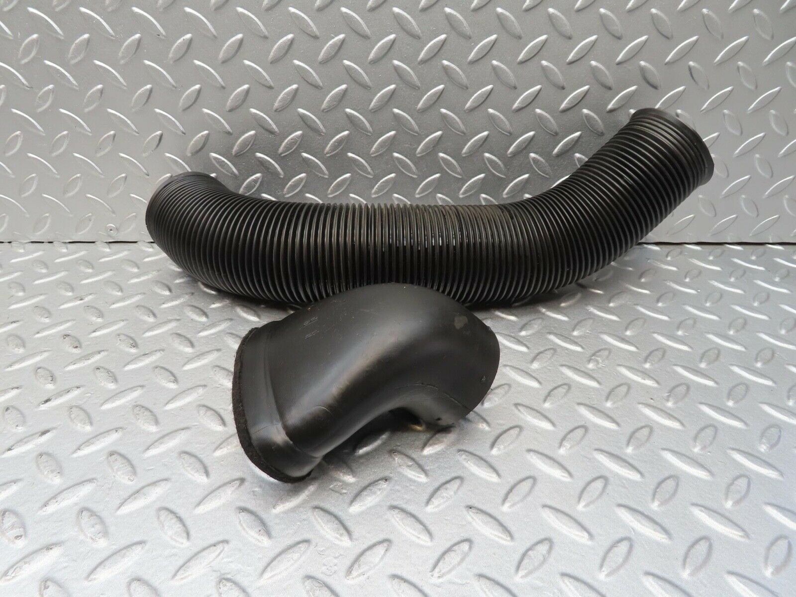 14267 Mercedes-Benz W116 350SE Air Duct Pipe Right Side