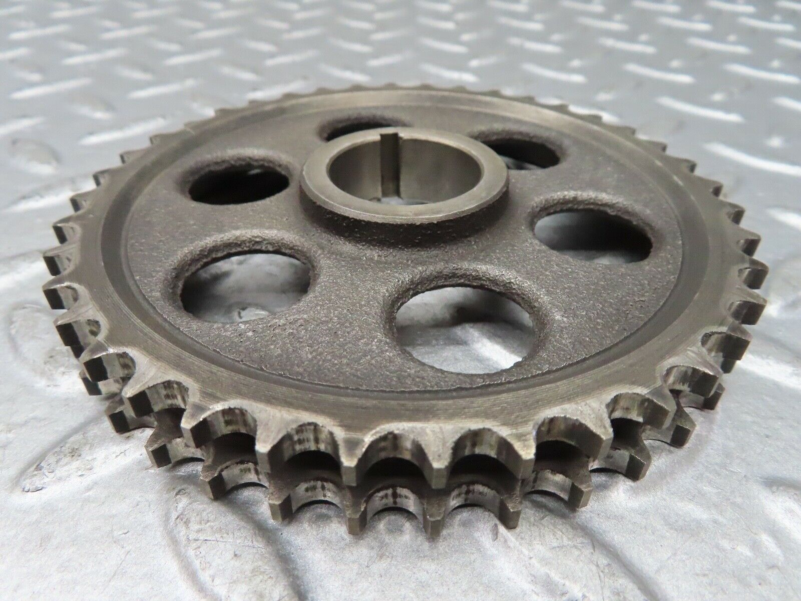 19106 Mercedes-Benz W123 300D Camshaft Timing Gear 1210520201