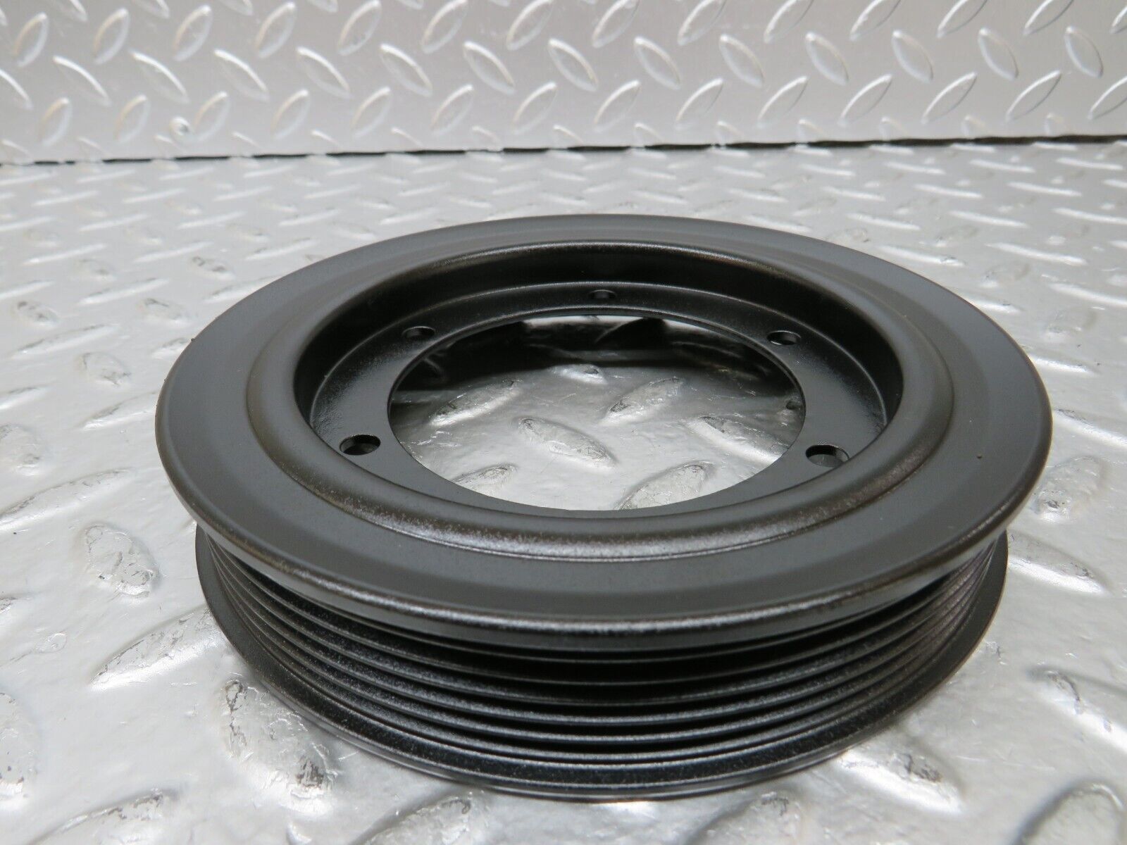 25915 Mercedes-Benz W124 280E Crankshaft Vibration Damper Pulley