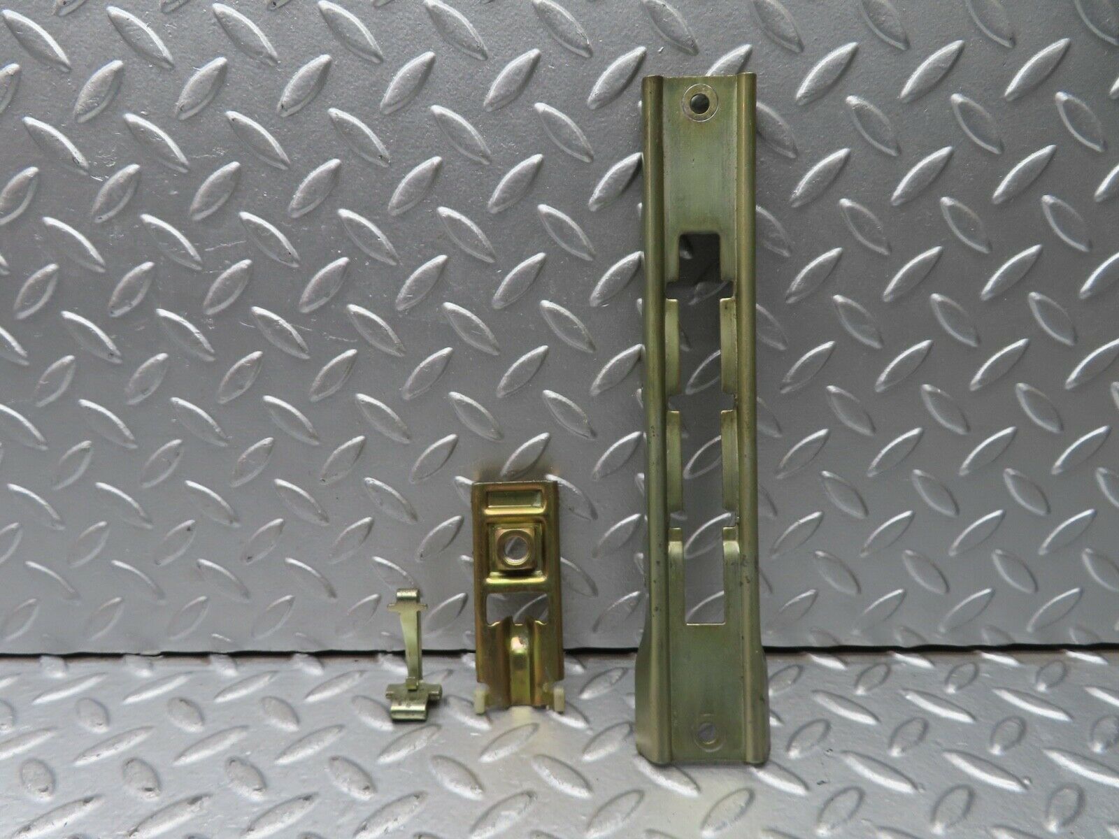 21571 Mercedes-Benz W126 300SE Seat Belt Adjuster Rail 1268680011