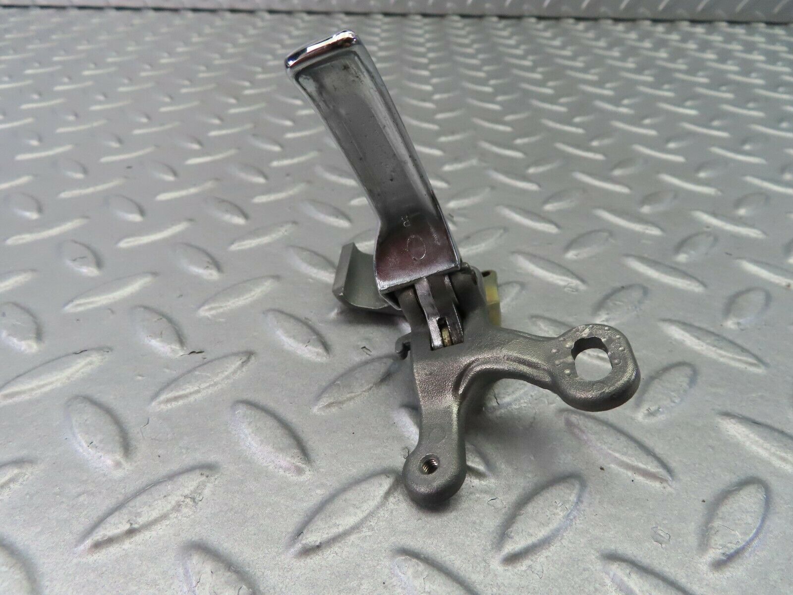 7917 Mercedes-Benz W115 220D Right Interior Door Handle Chrome 1157660219