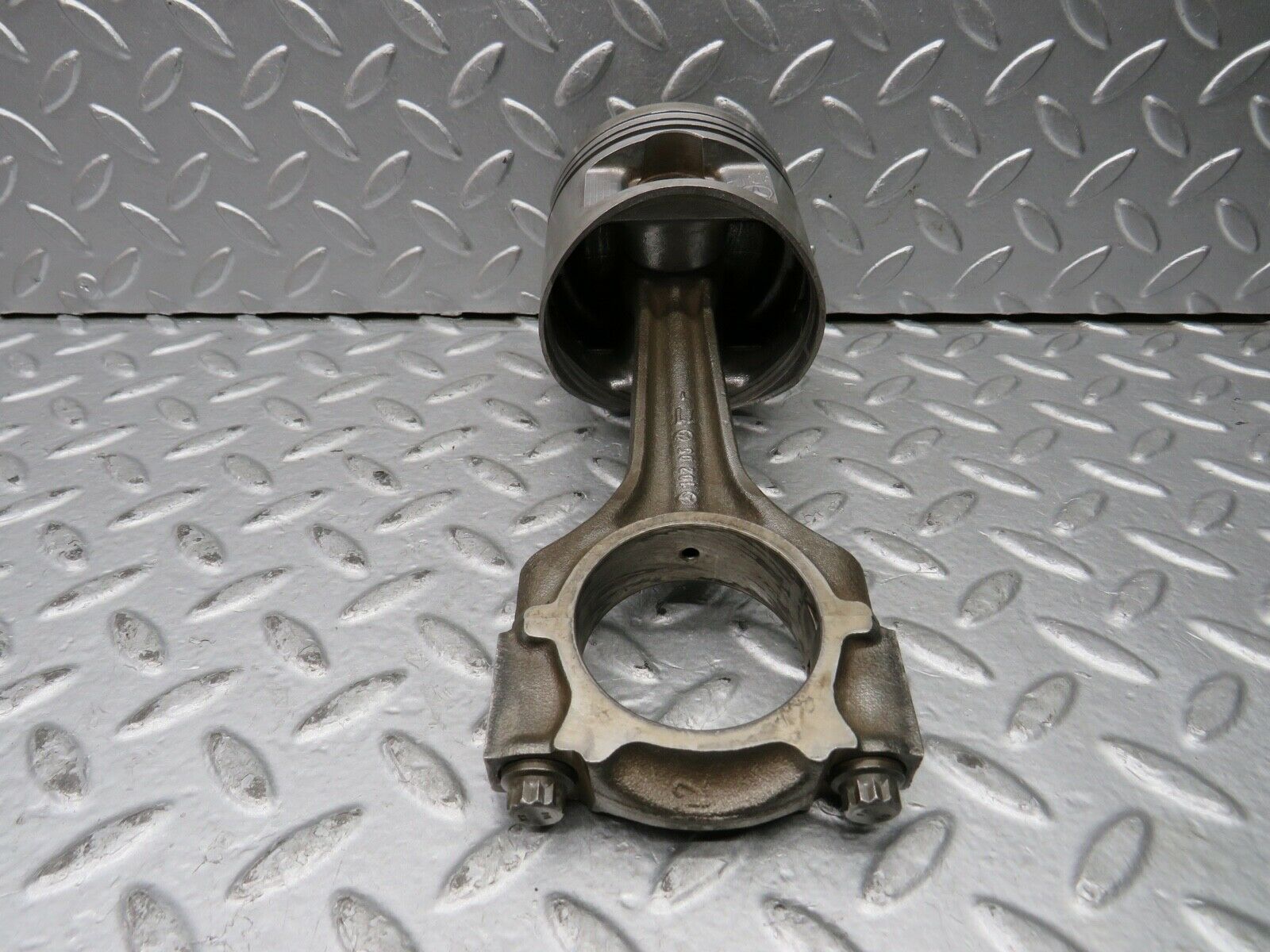 21745 Mercedes-Benz W126 300SE Piston With Connecting Rod 88.475 mm