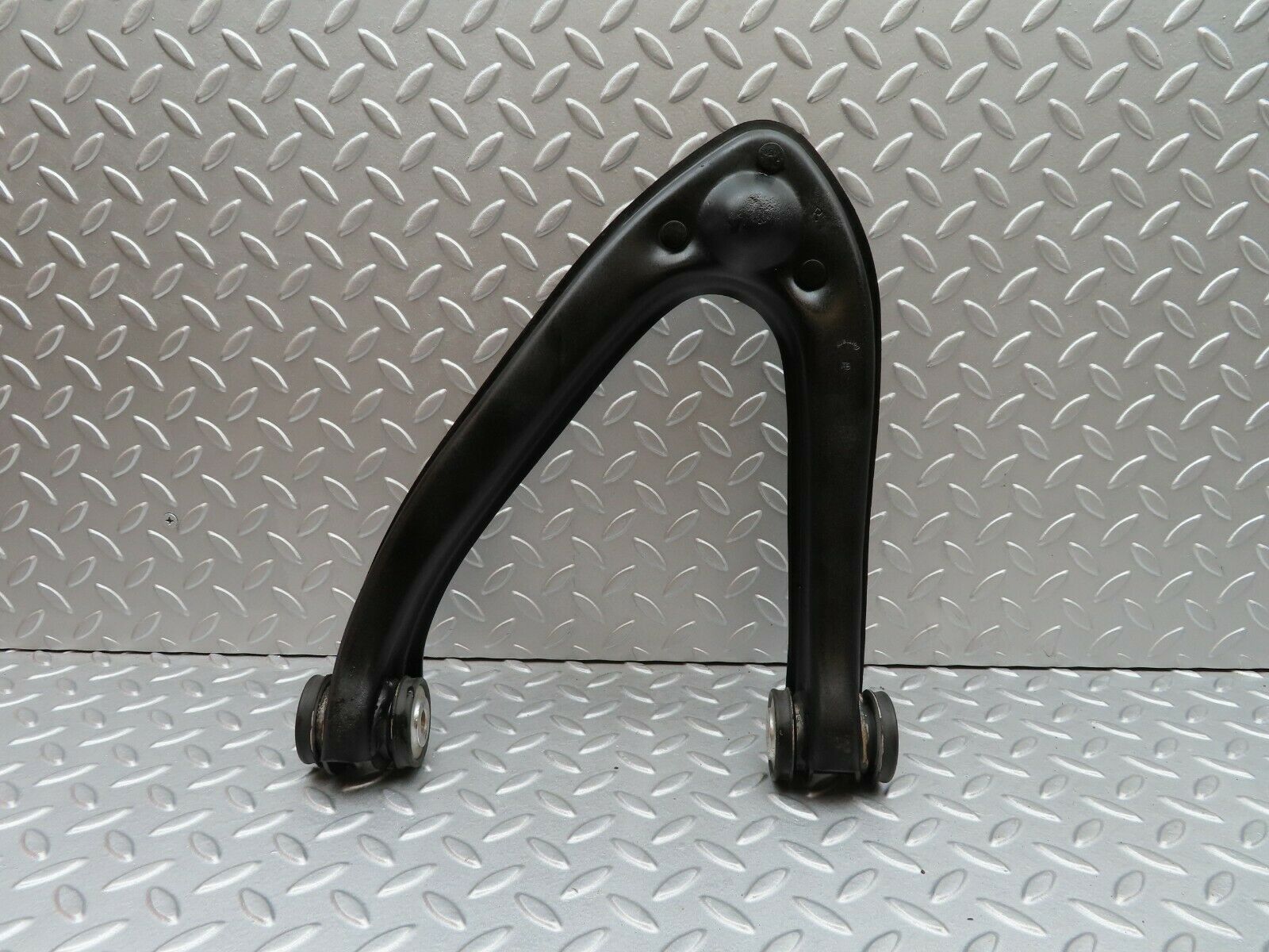 4887 Mercedes-Benz W114 280CE Coupe Front Right Upper Control Arm