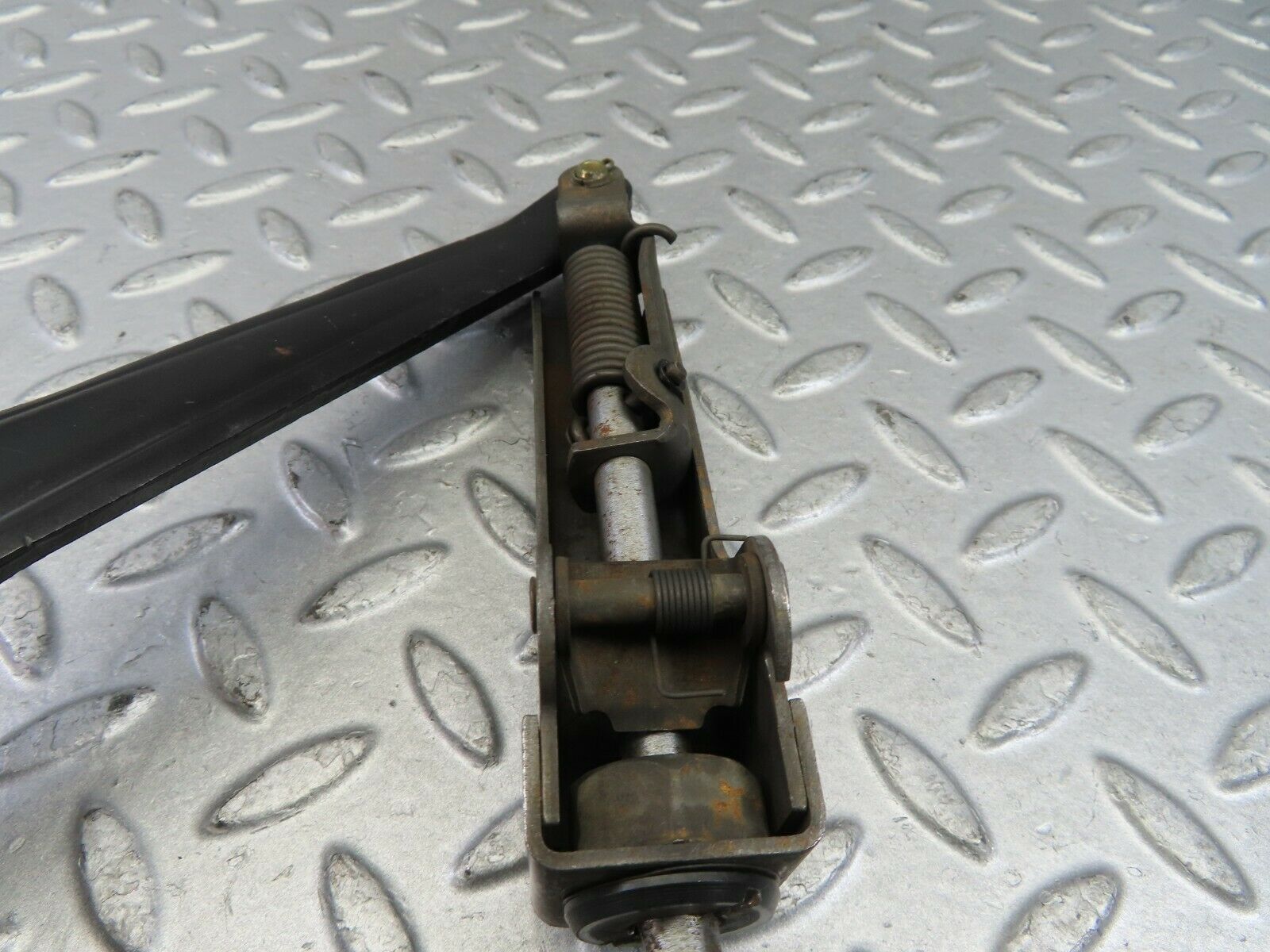 9630 Mercedes-Benz C123 280CE Coupe Handbrake