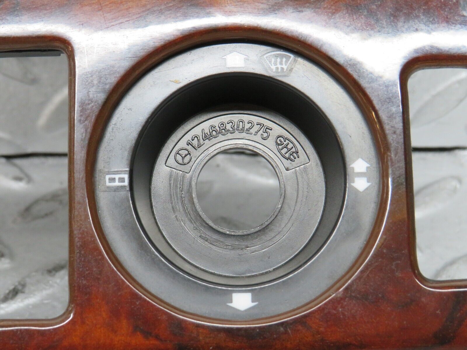 37946 Mercedes-Benz A124 320E Cabriolet Heater Control Panel Wood Trim 1246830275