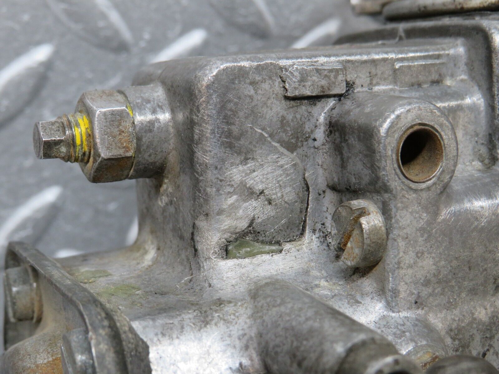 35930 Mercedes-Benz 240D OM616.912 Fuel Injection Pump 6160704101 0400074989