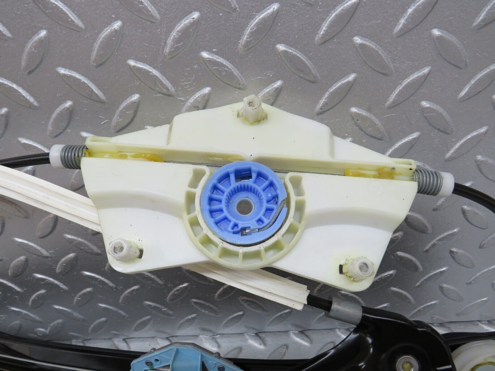 35198 Mercedes-Benz W221 Front Left Power Window Regulator