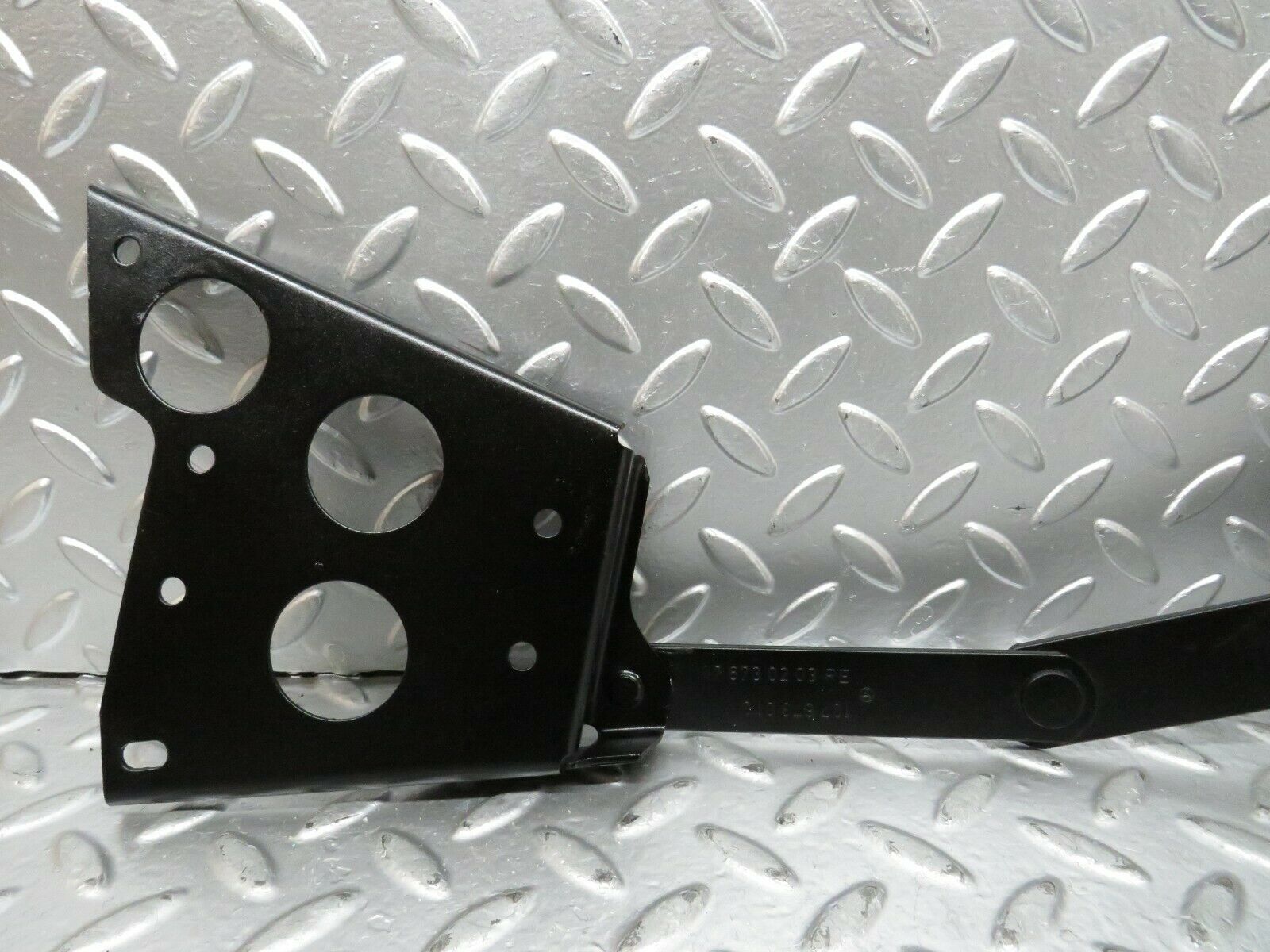 23821 Mercedes-Benz C107 450SLC Rear Right Manual Window Regulator 1076730203