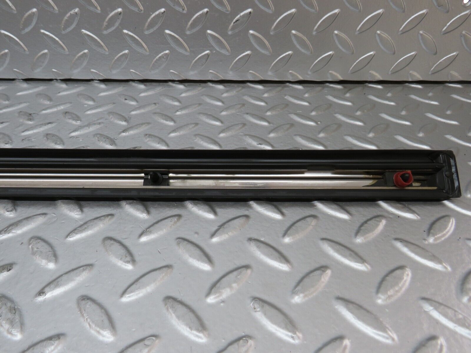 26294 Mercedes-Benz W116 450SE Front Right Door Moulding Trim