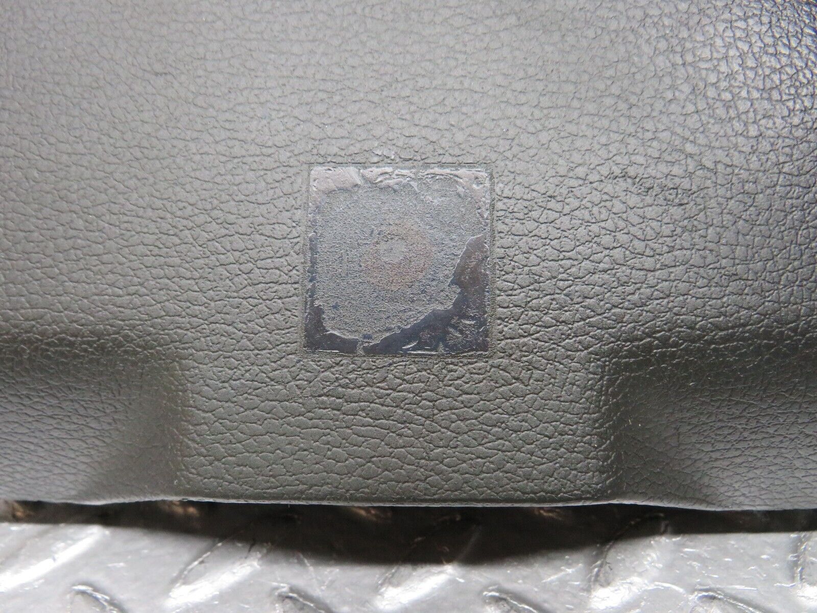 30973 Mercedes-Benz W123 200D First Aid Box 1238650053