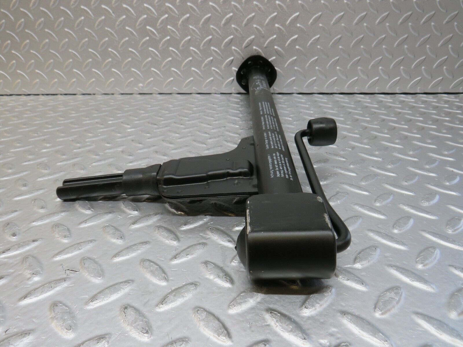 34861 Mercedes-Benz W210 320E Car Jack 2105830115